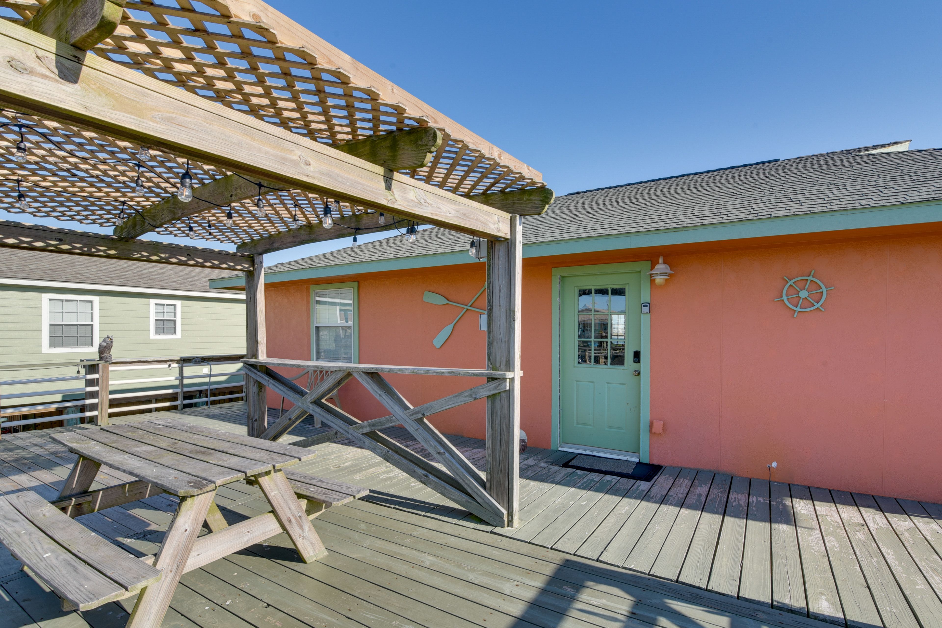 Furnished Deck | Grill Available