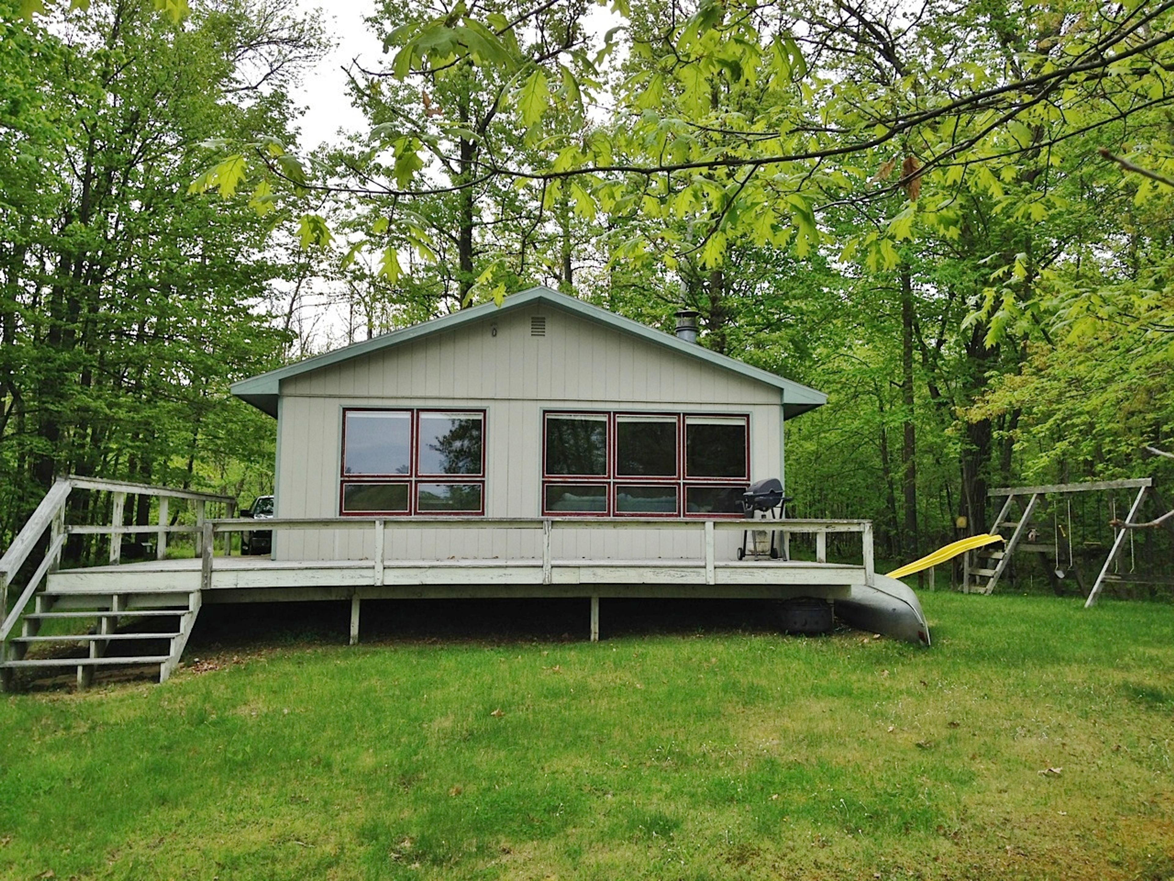 Longville Vacation Rental | Private Cabin | 2BR | 1BA | 1,000 Sq Ft