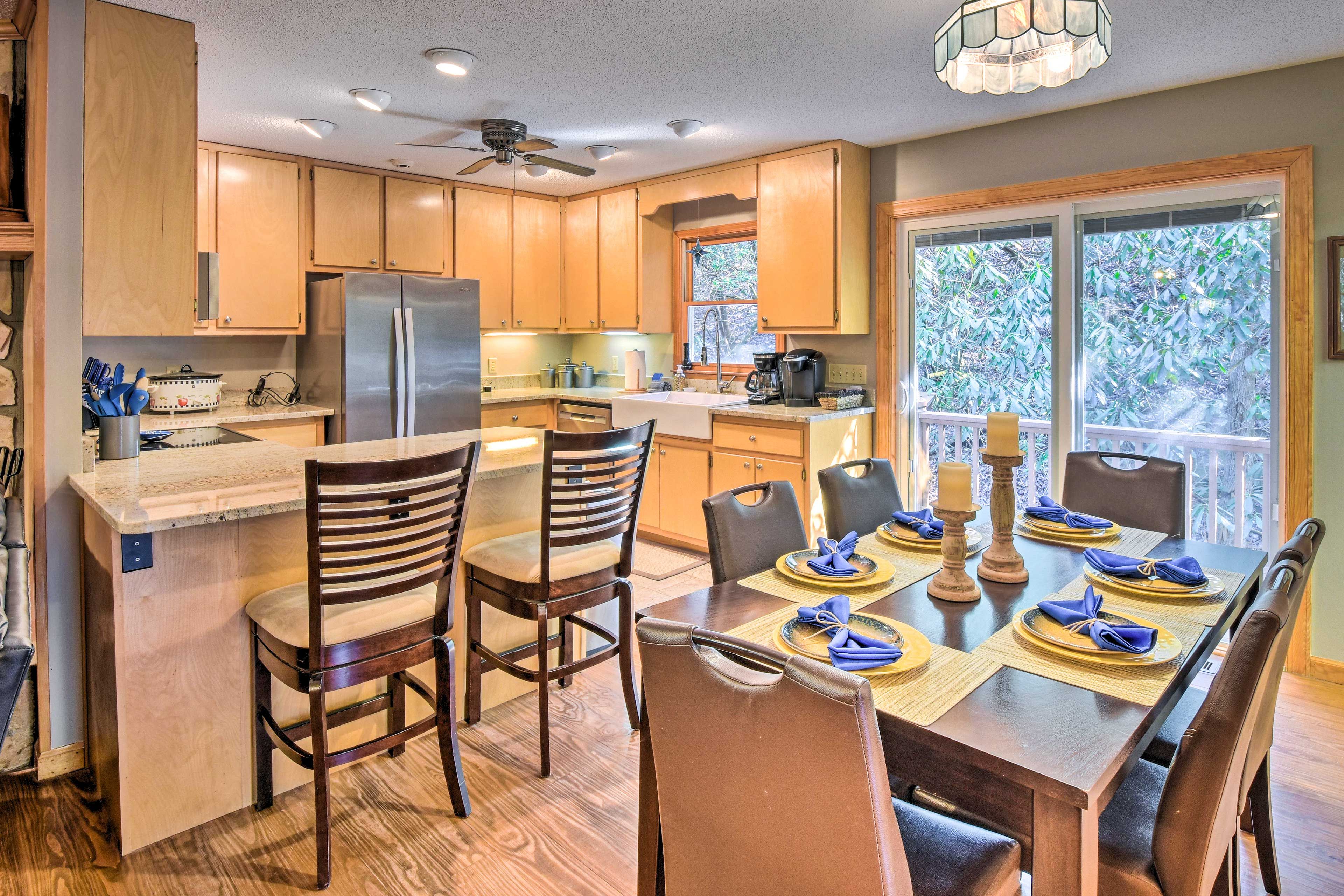 Open Floor Plan | Free WiFi | Laptop Friendly