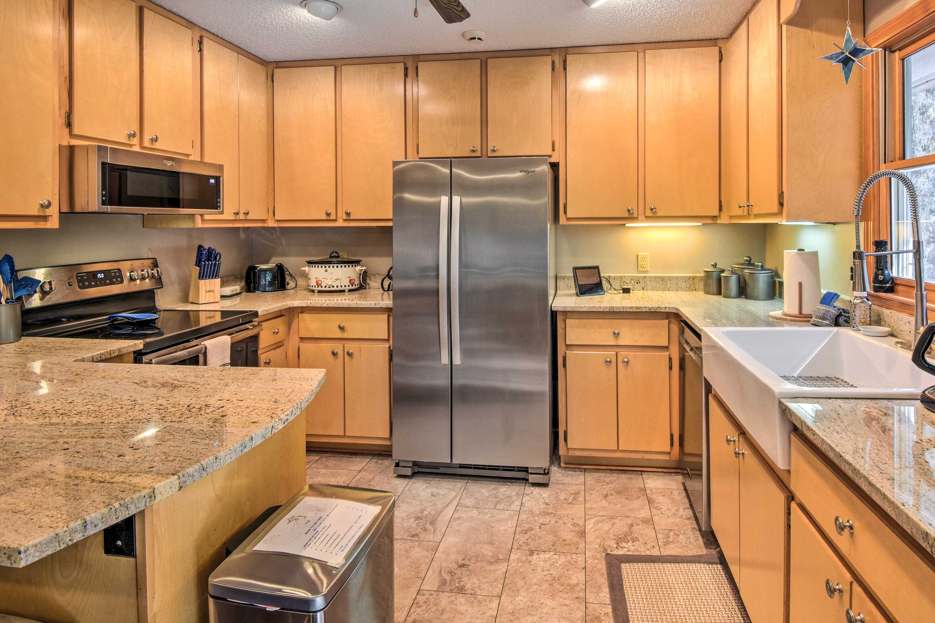 Kitchen | Dishwasher | Stove/Oven | Microwave | Refrigerator | Coffee Maker