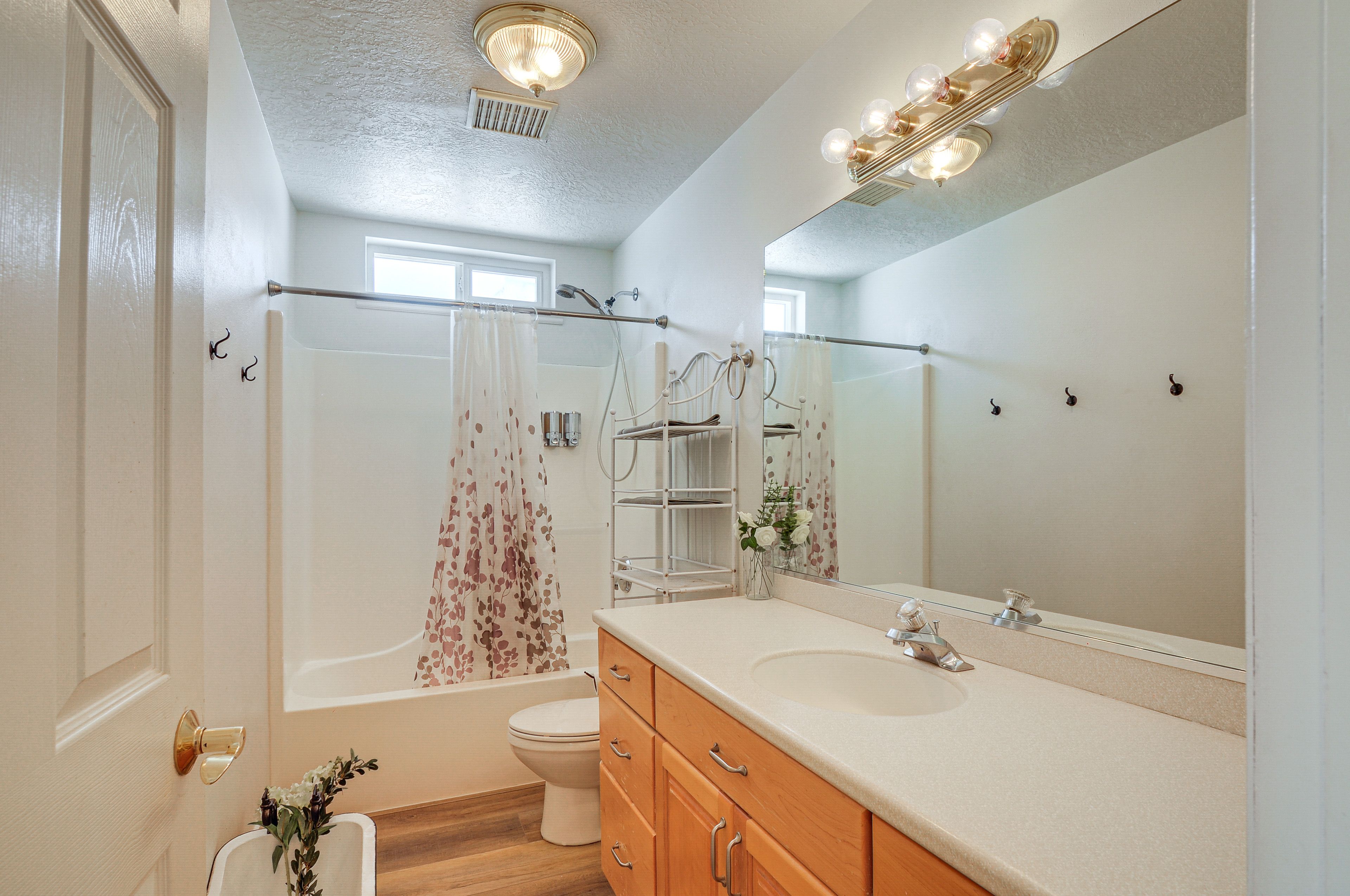 Bathroom | Towels Provided