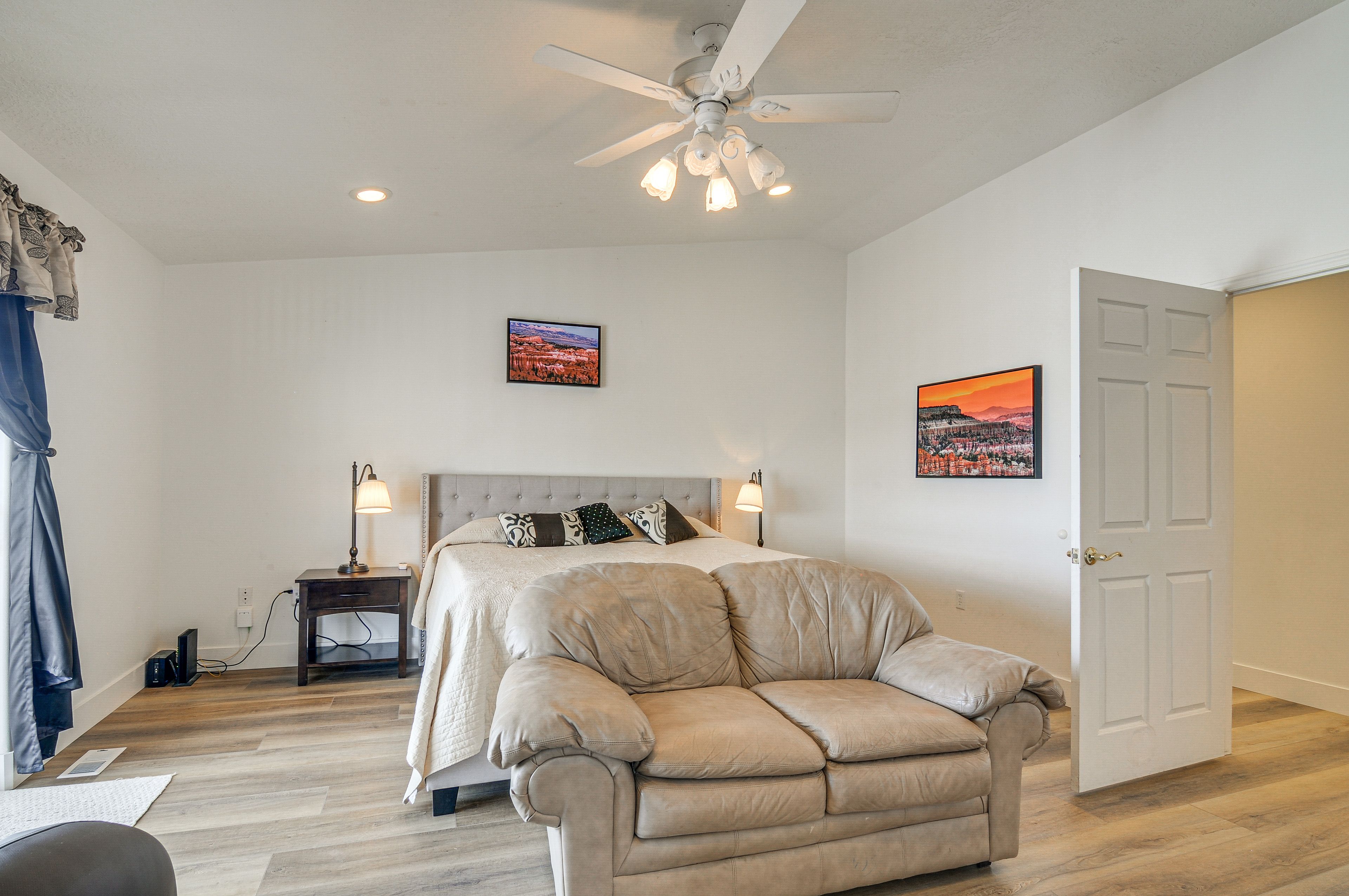 Bedroom 1 | King Bed