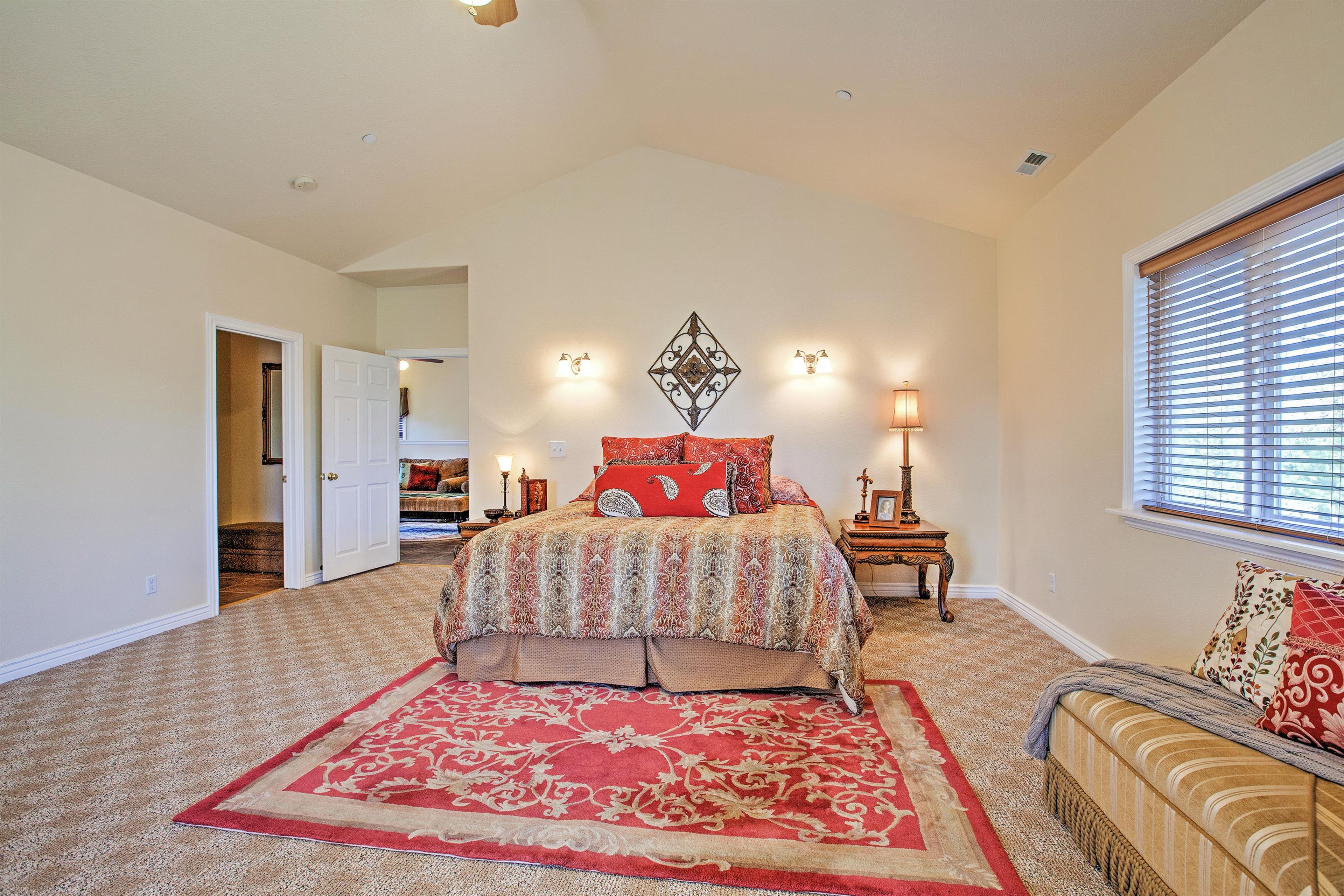 Bedroom 1 | King Bed