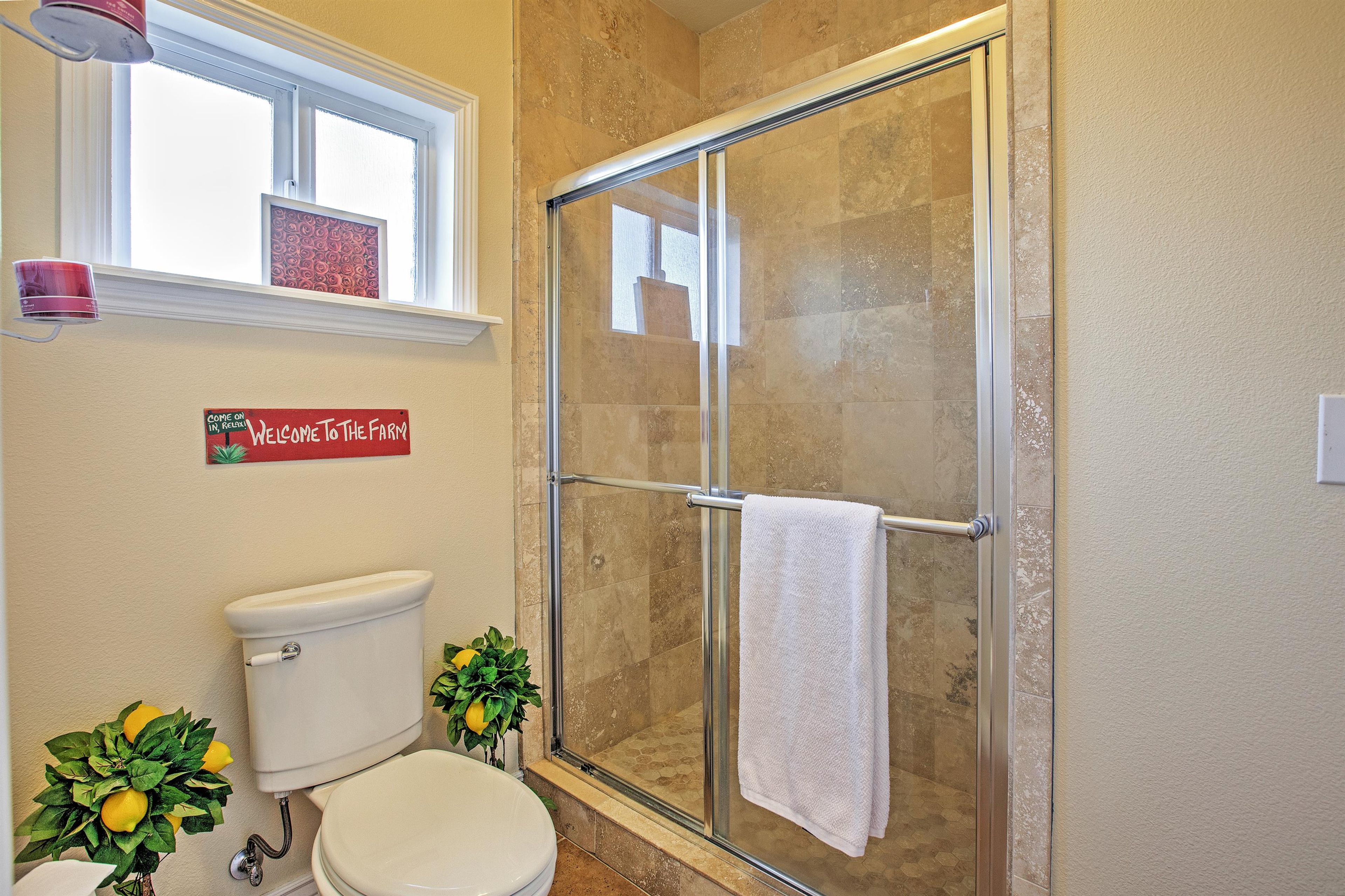 Bathroom | Towels Provided