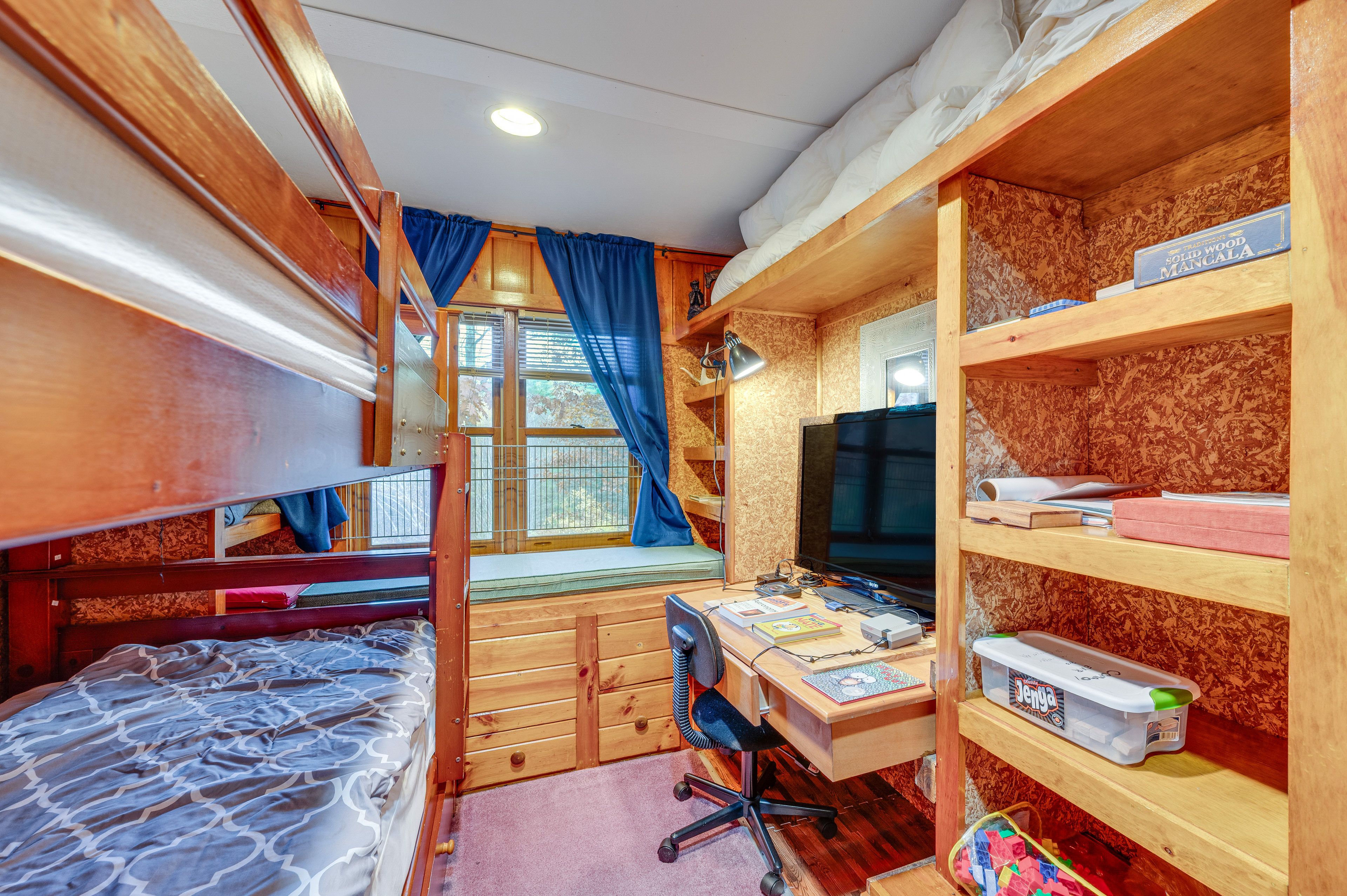 Bedroom 3 | Twin Bunk Bed w/ Twin Trundle | Main Floor | Games | Desk w/ Monitor