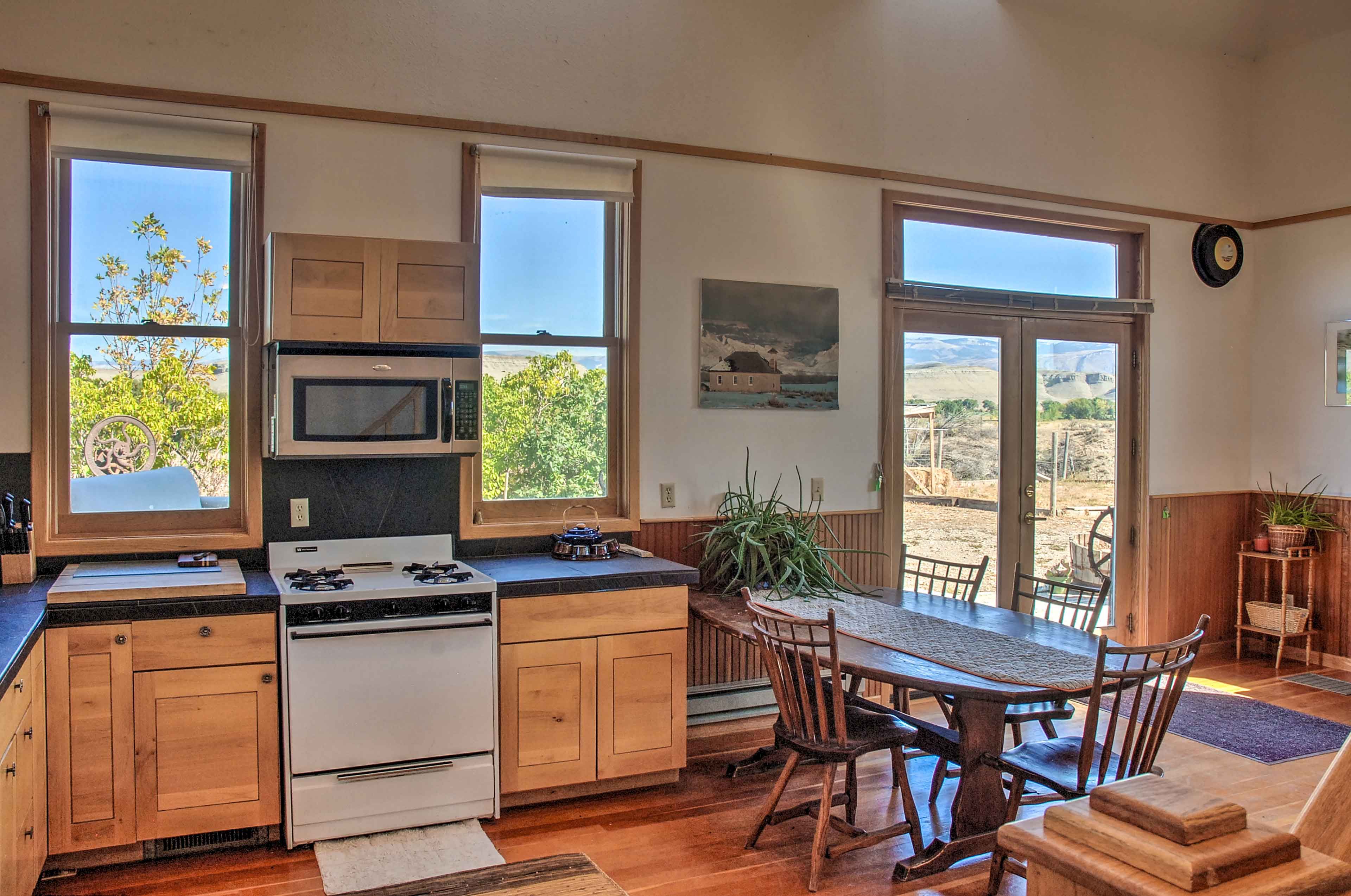 Well-Equipped Kitchen