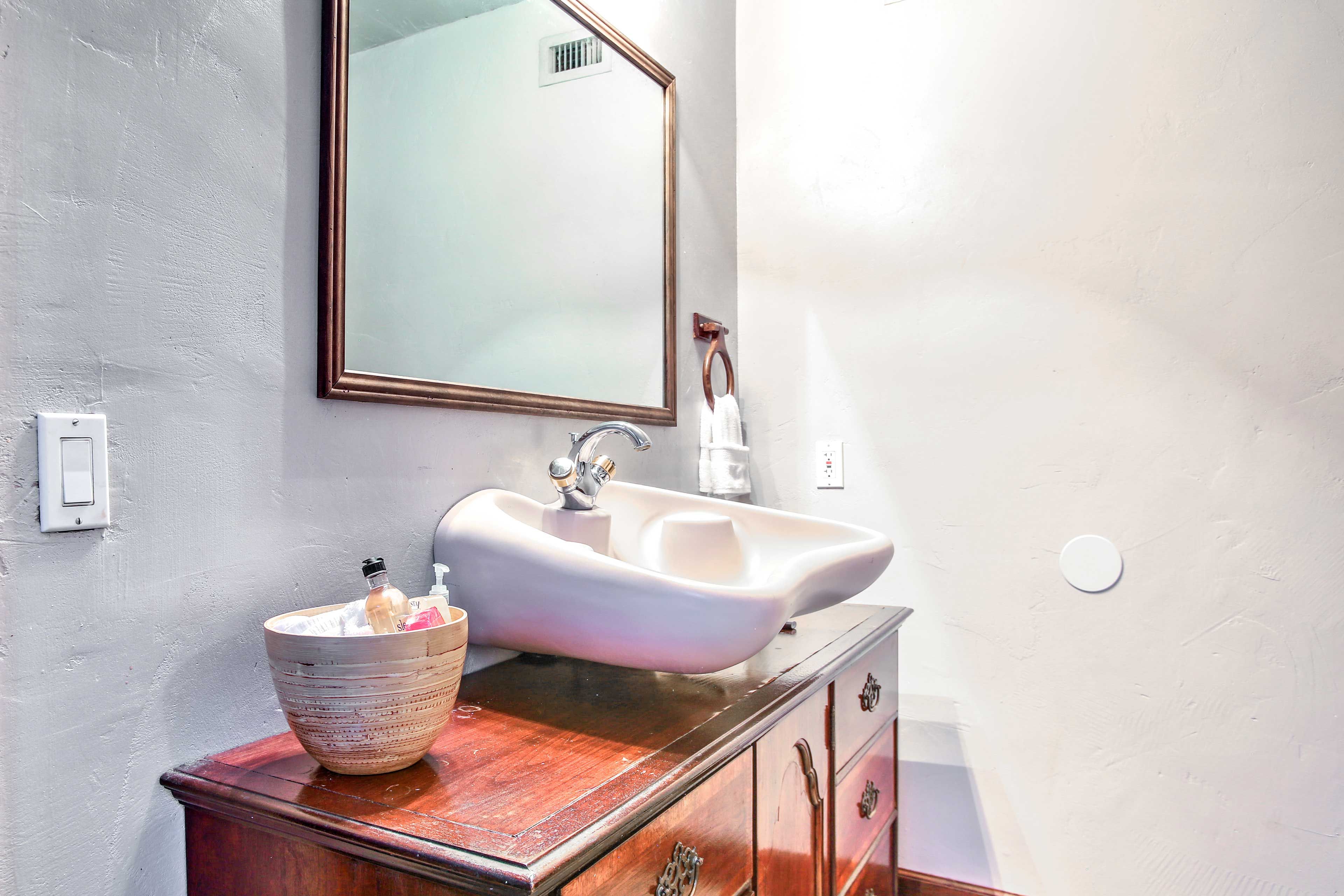 Full Bathroom