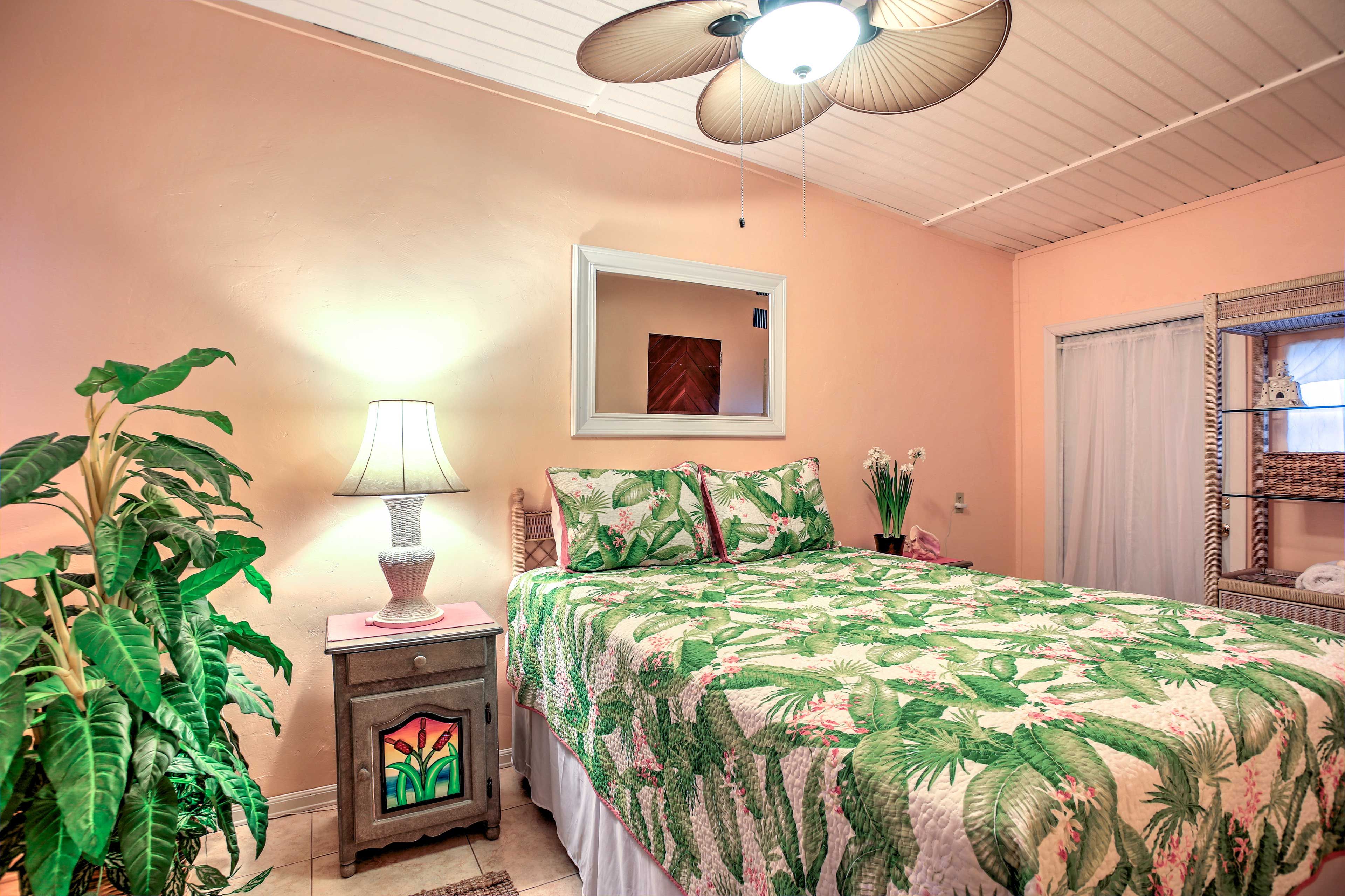 Bedroom 2 | Queen Bed