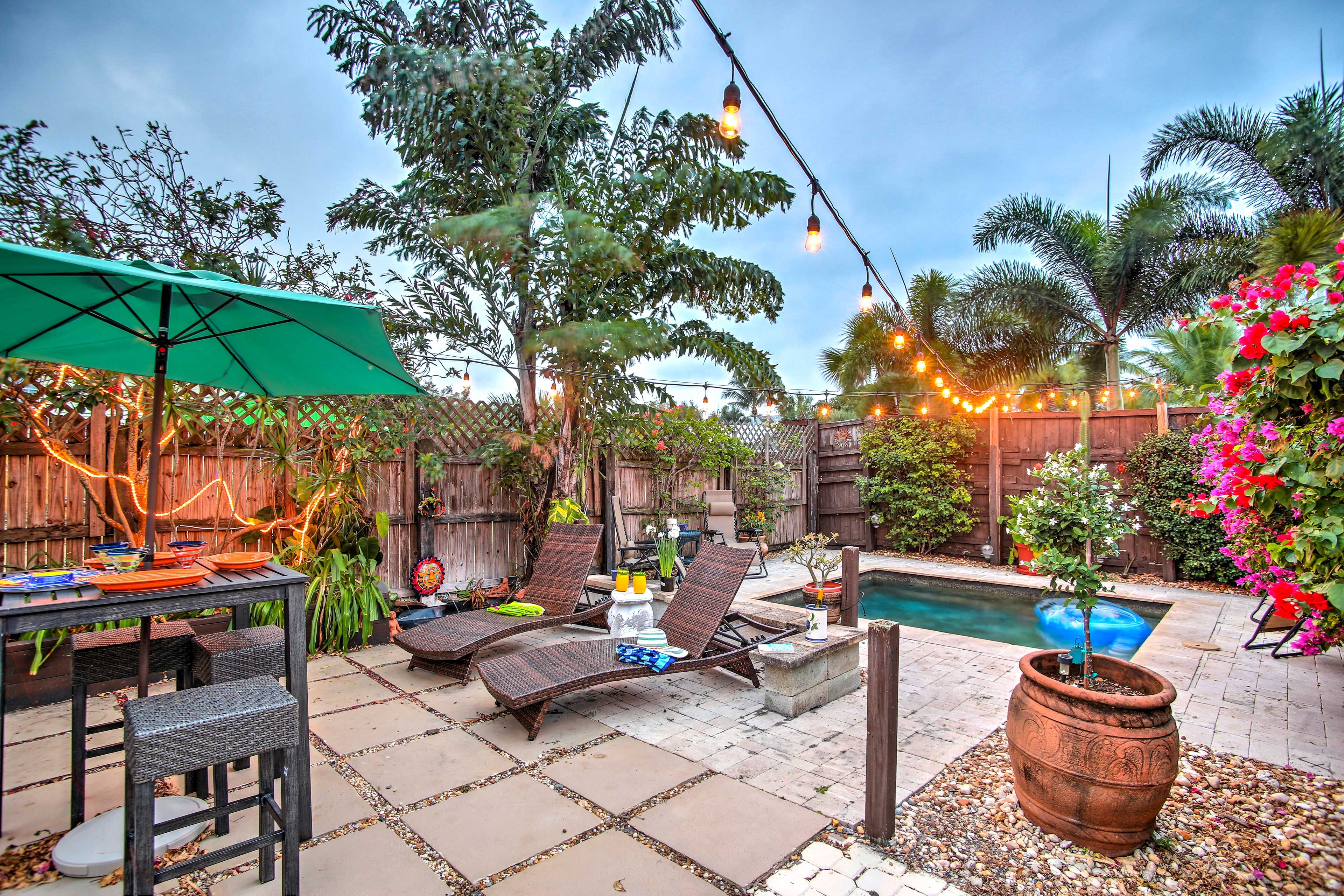 Exterior | Fenced-In Yard | Outdoor Dining Area