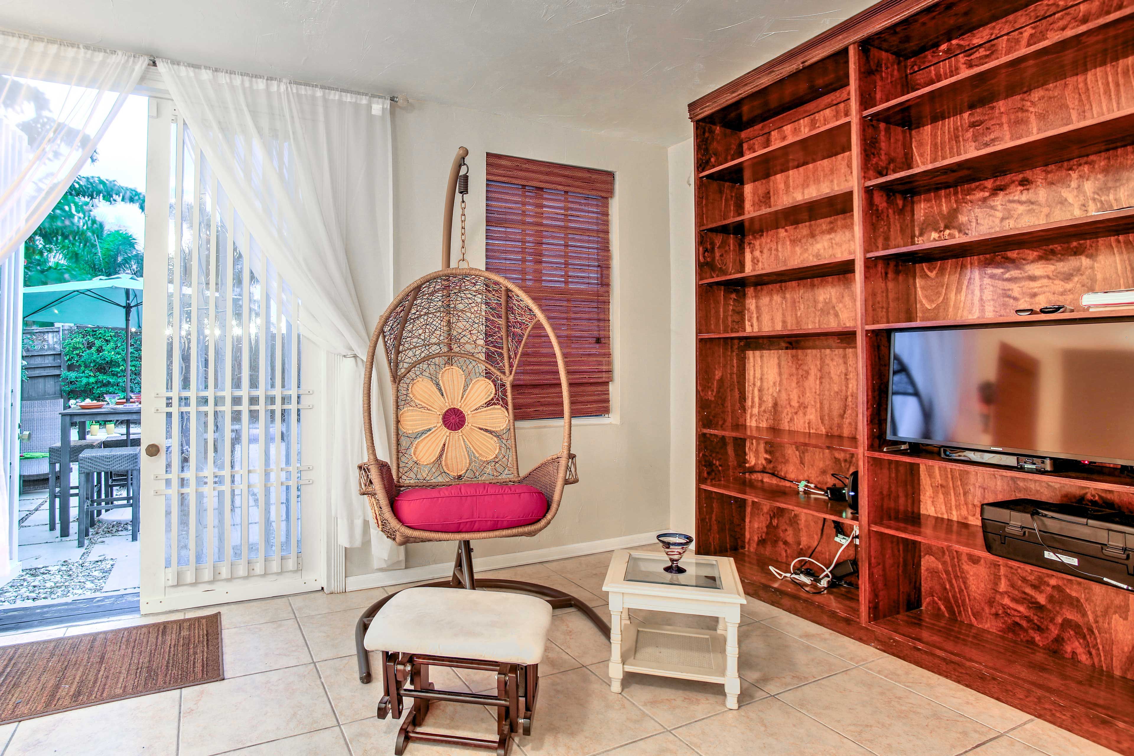 Bedroom 1 | Futon for 2 Available