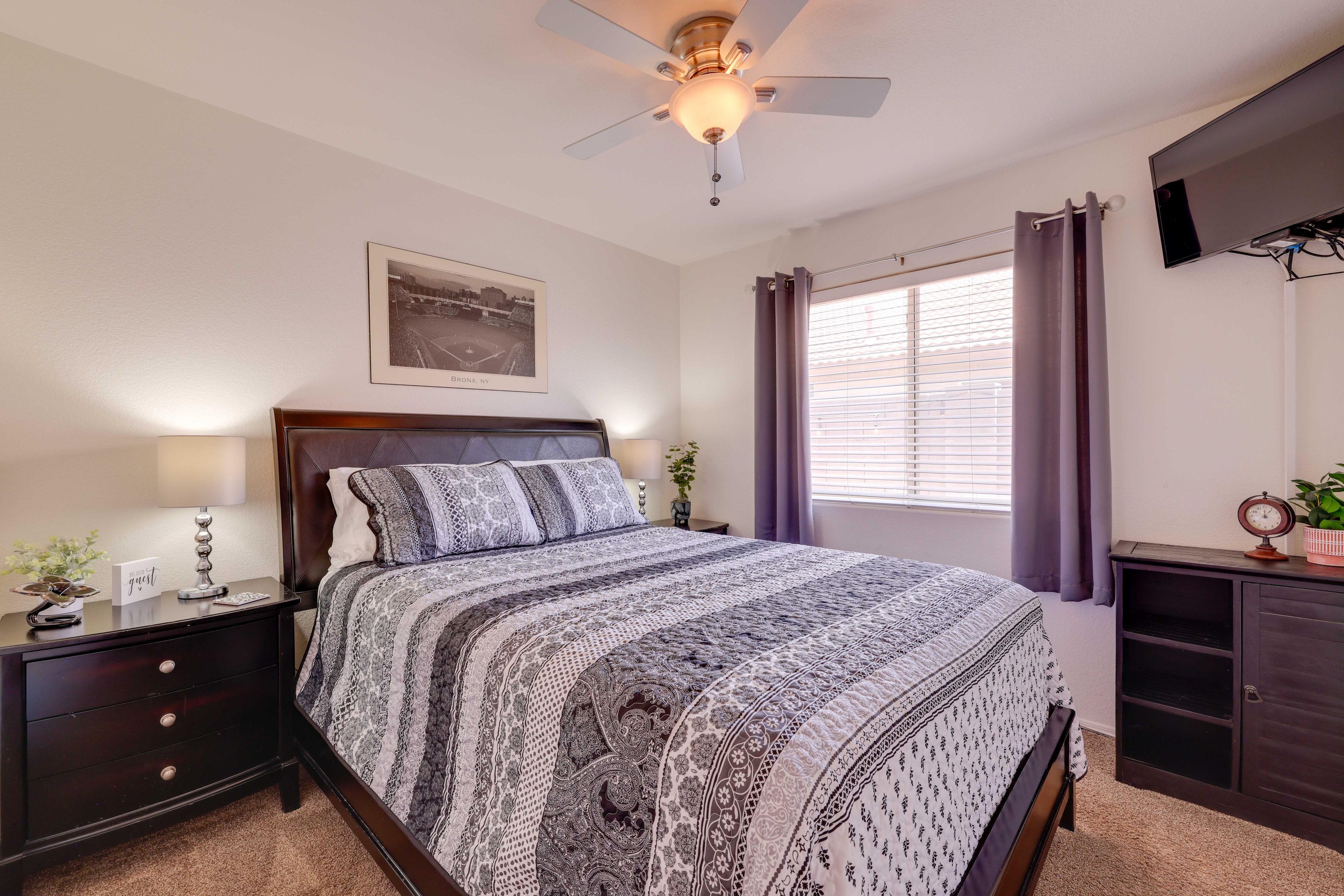 Bedroom 2 | Queen Bed