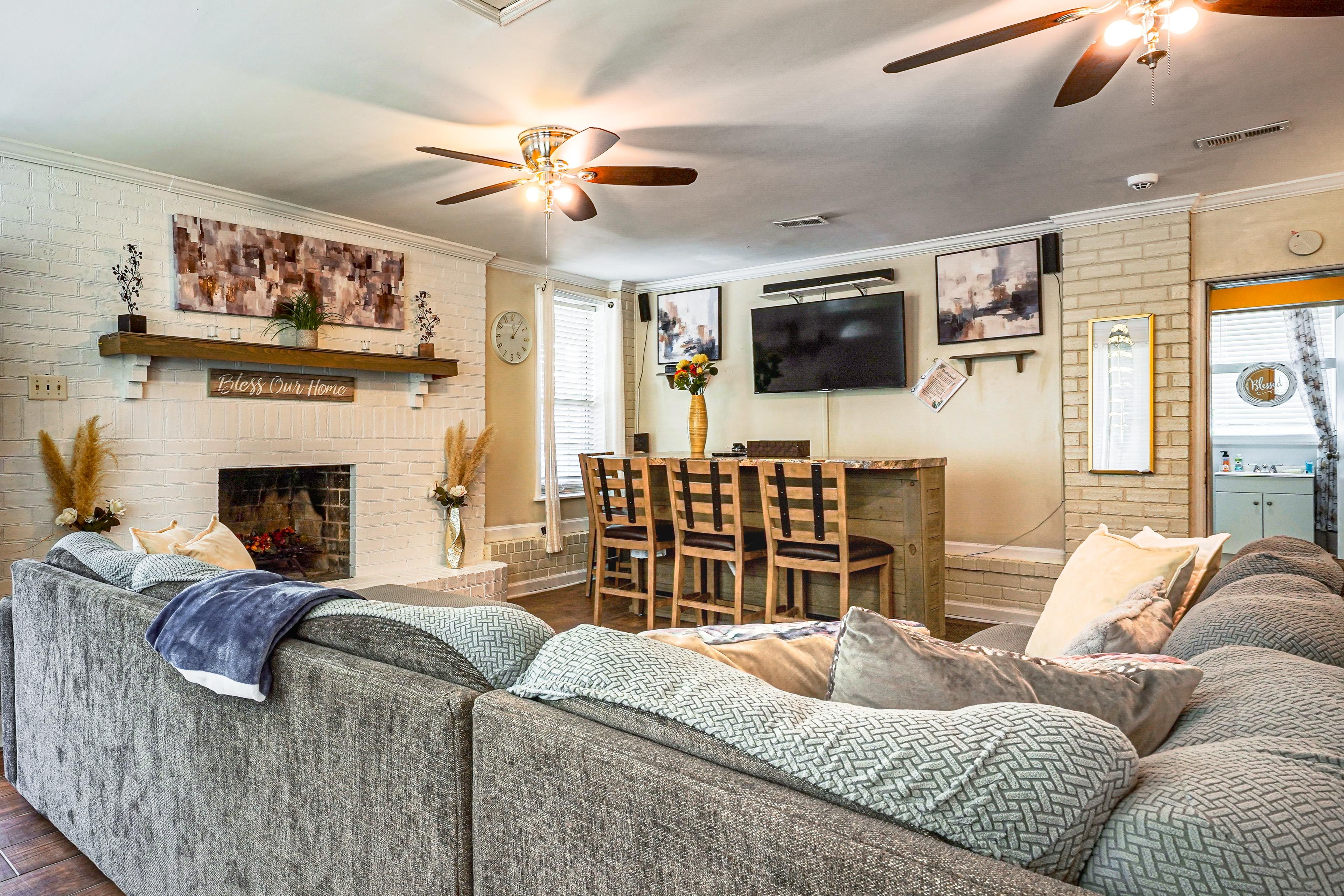 Living Area | Smart TV w/ Netflix | Fireplace (Decorative Only)