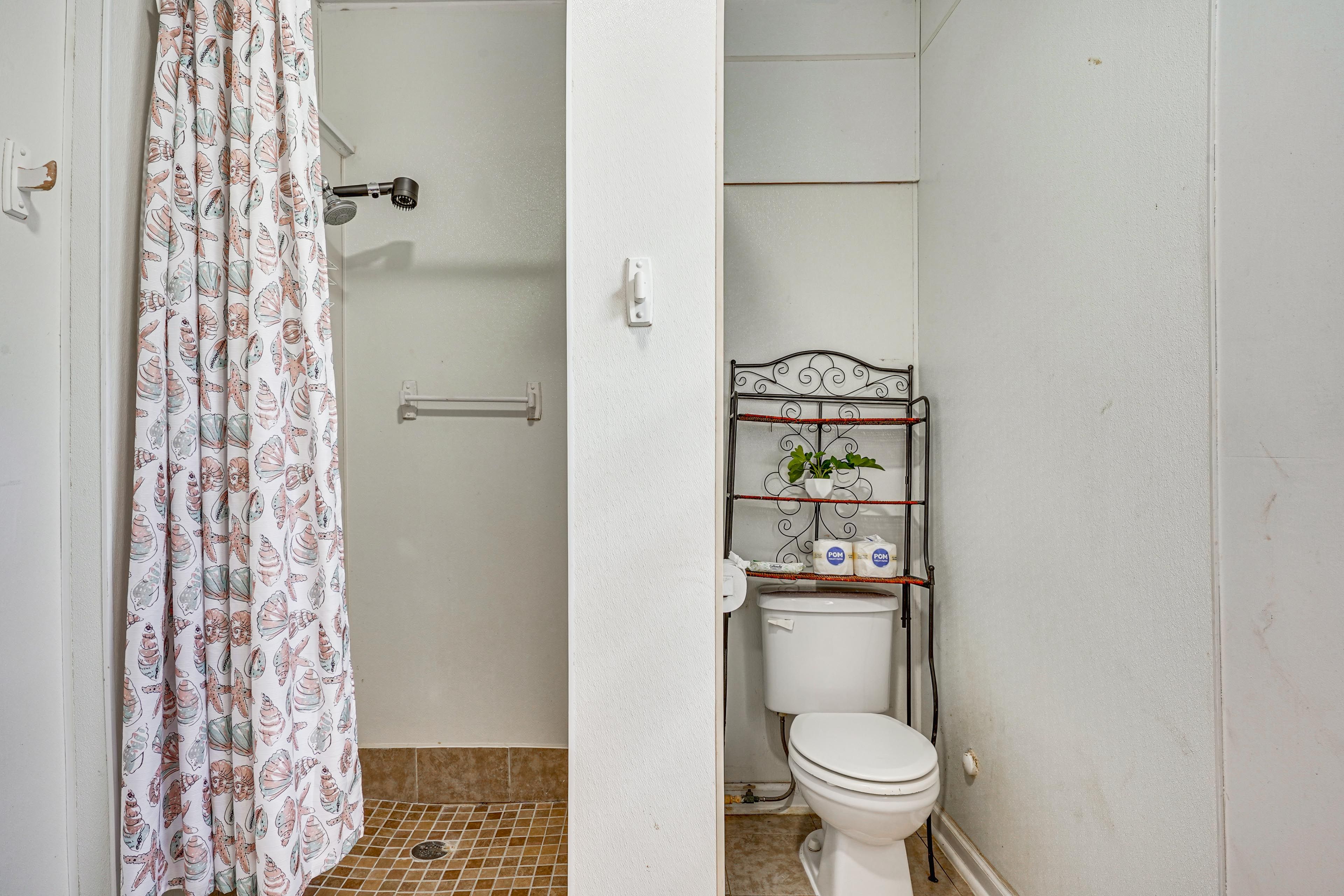 Full Bathroom | Walk-In Shower