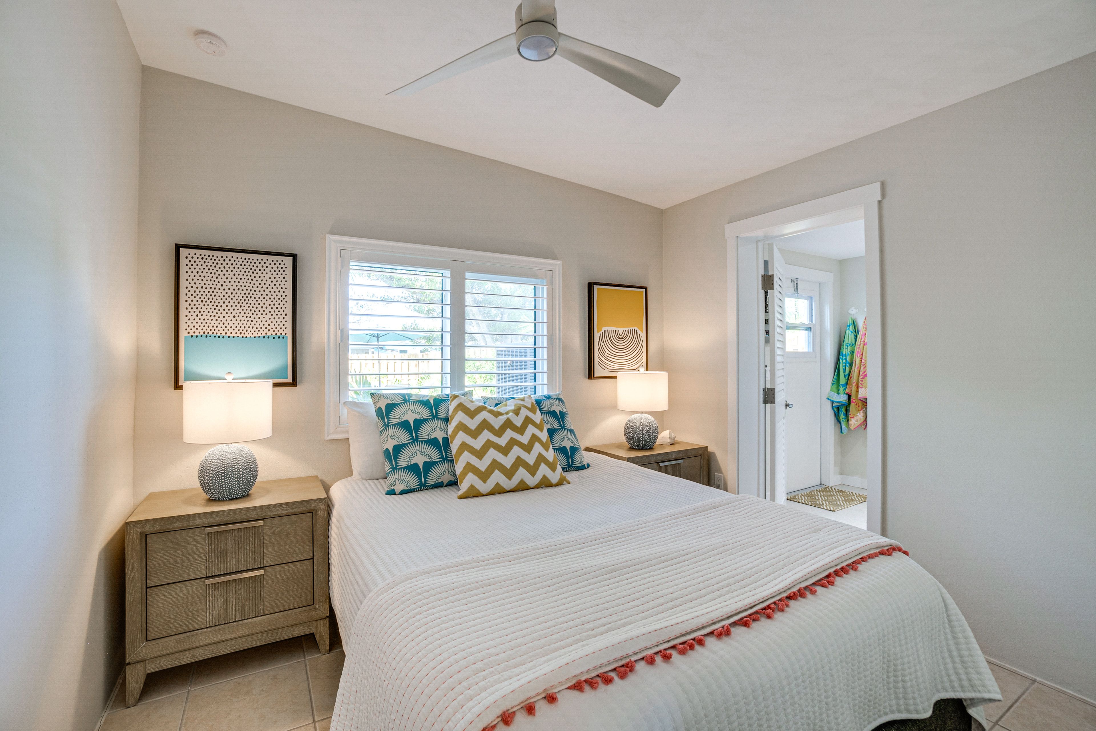 Bedroom 2 | Queen Bed