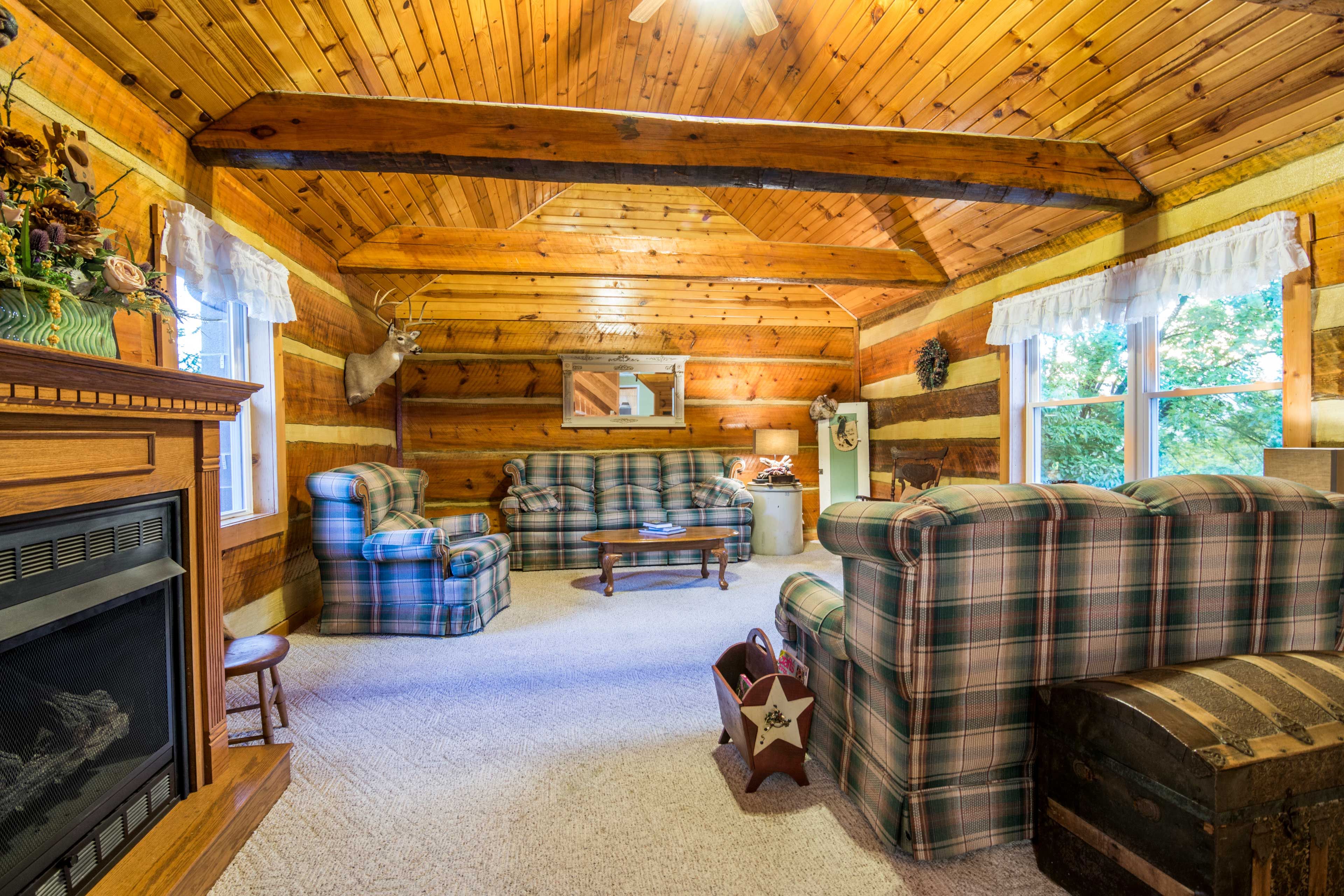 Living Room | Cabin Decor