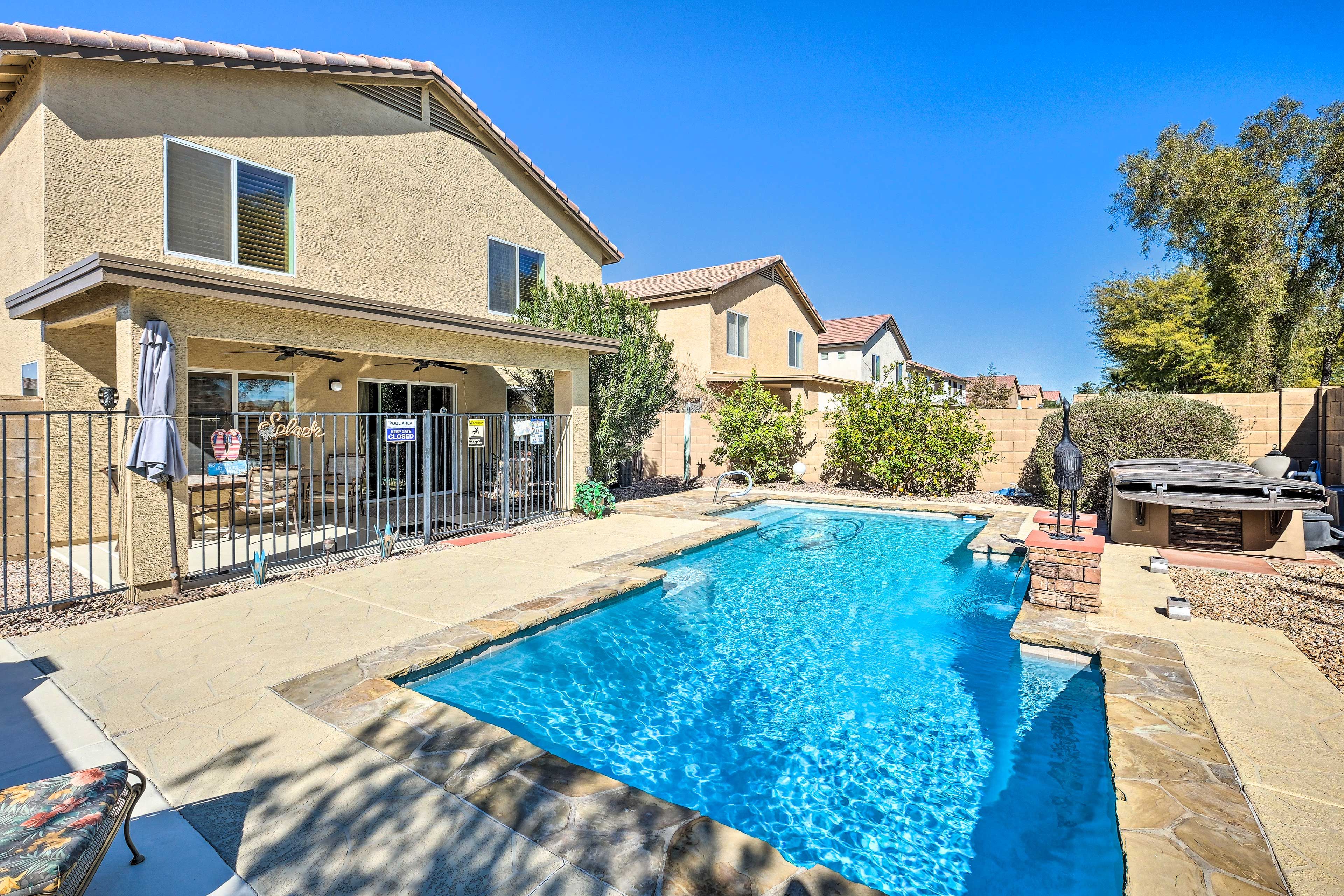 Private Backyard | Fenced Pool | Hot Tub