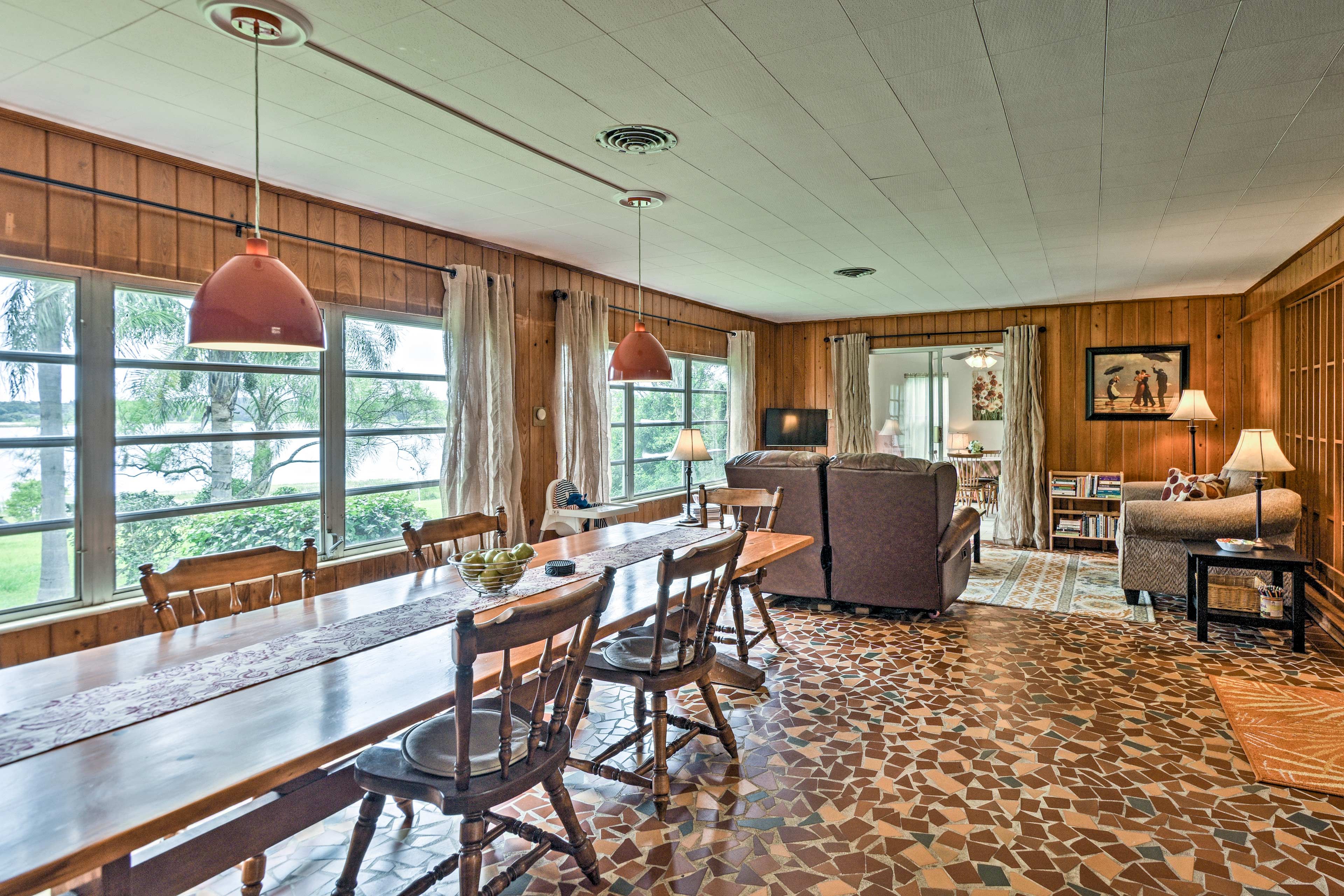 Formal Dining Room | High Chair