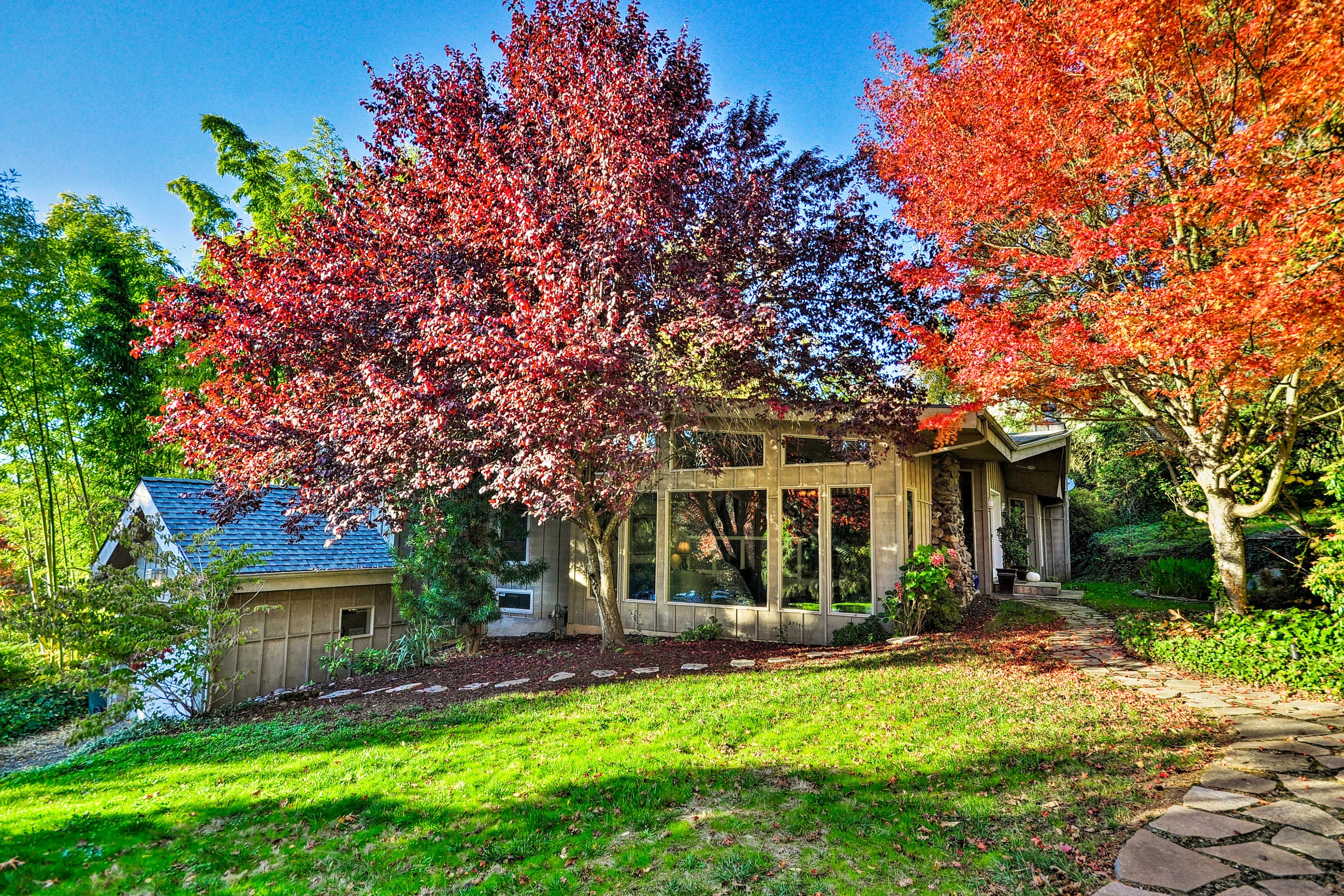 Portland Vacation Rental | 3BR | 3BA | 2,800 Sq Ft | Stairs to Access