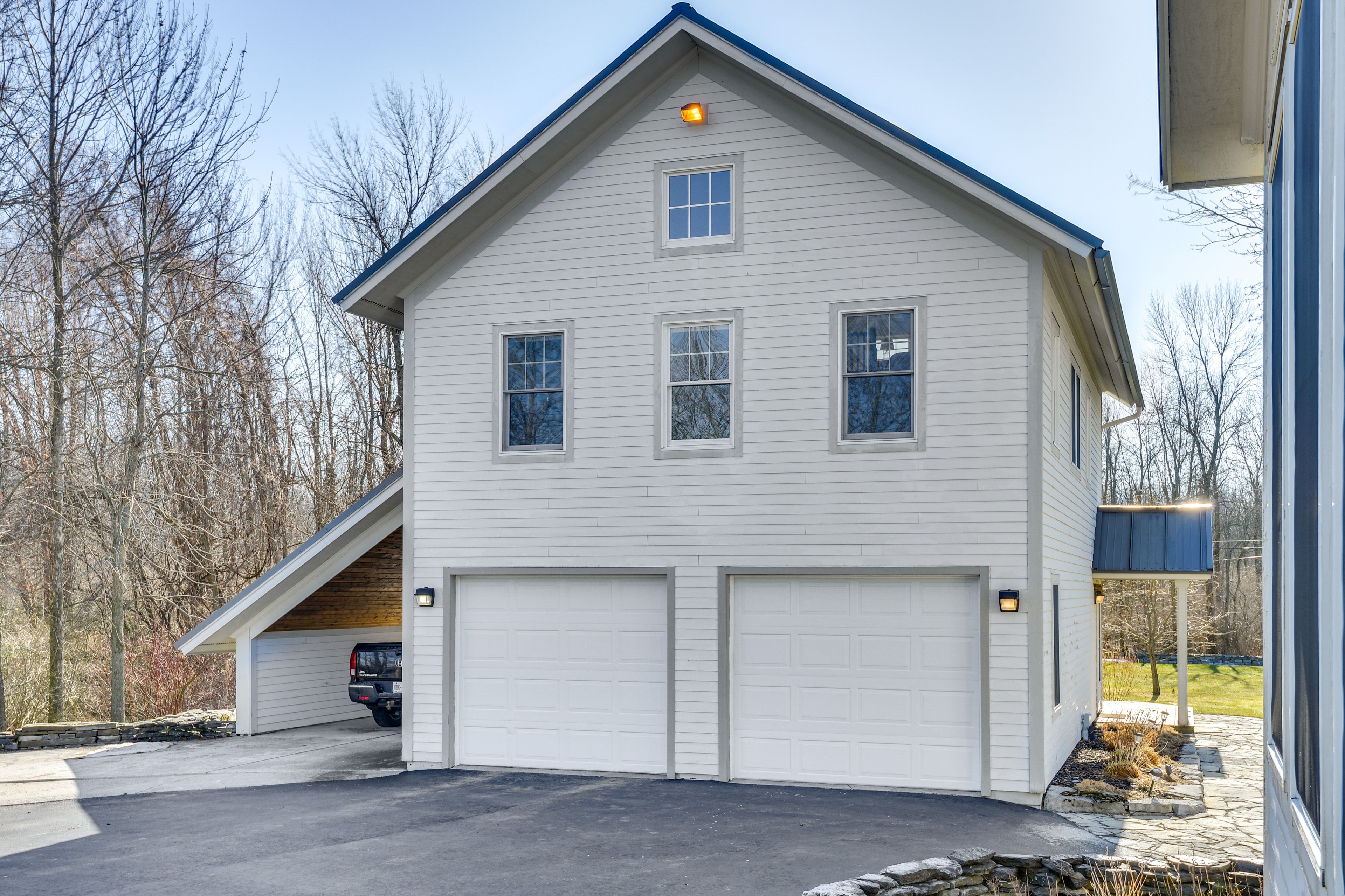 Parking | Driveway (2 Vehicles) | Boat/Trailer Parking