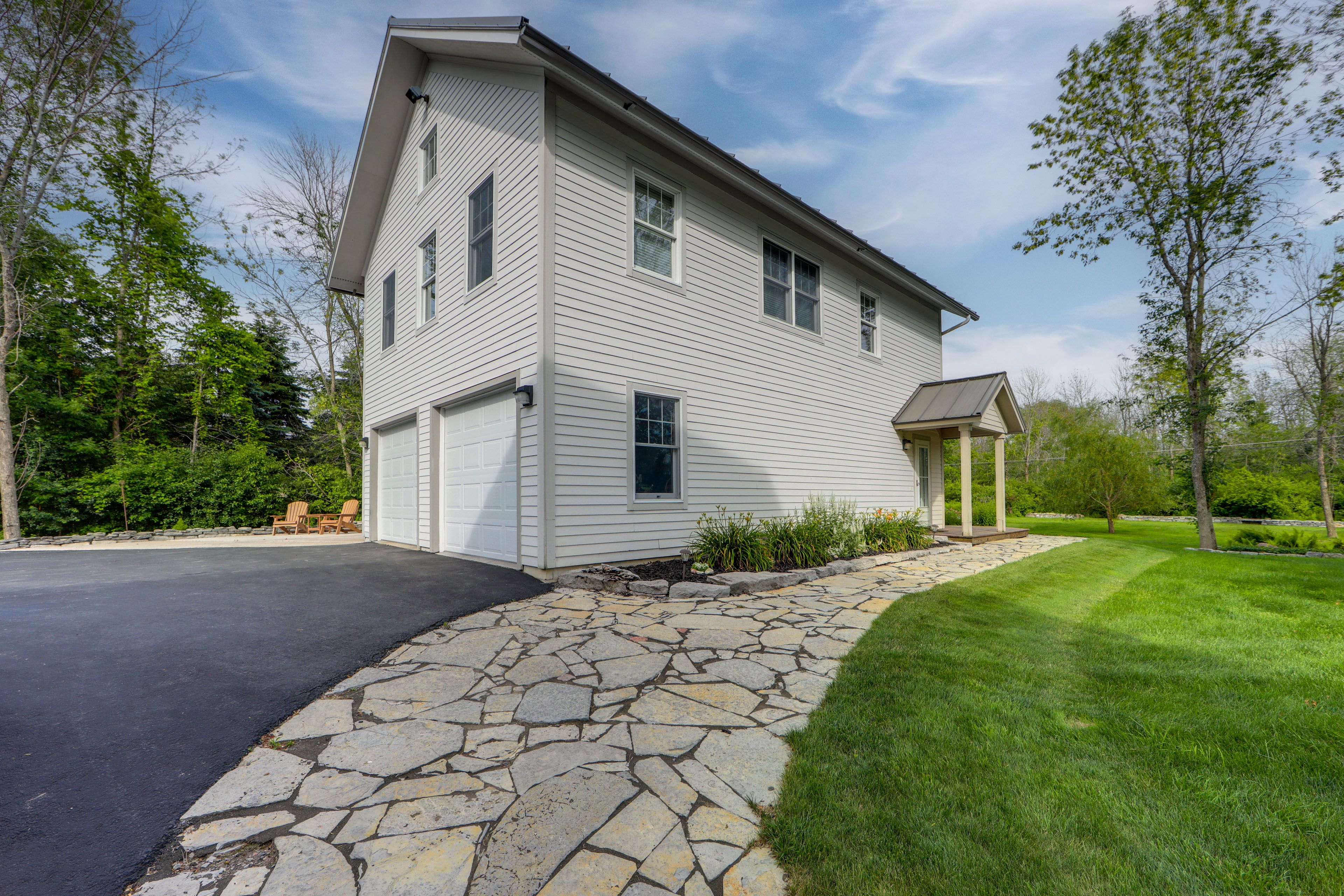 Parking | Driveway (2 Vehicles) | Boat/Trailer Parking