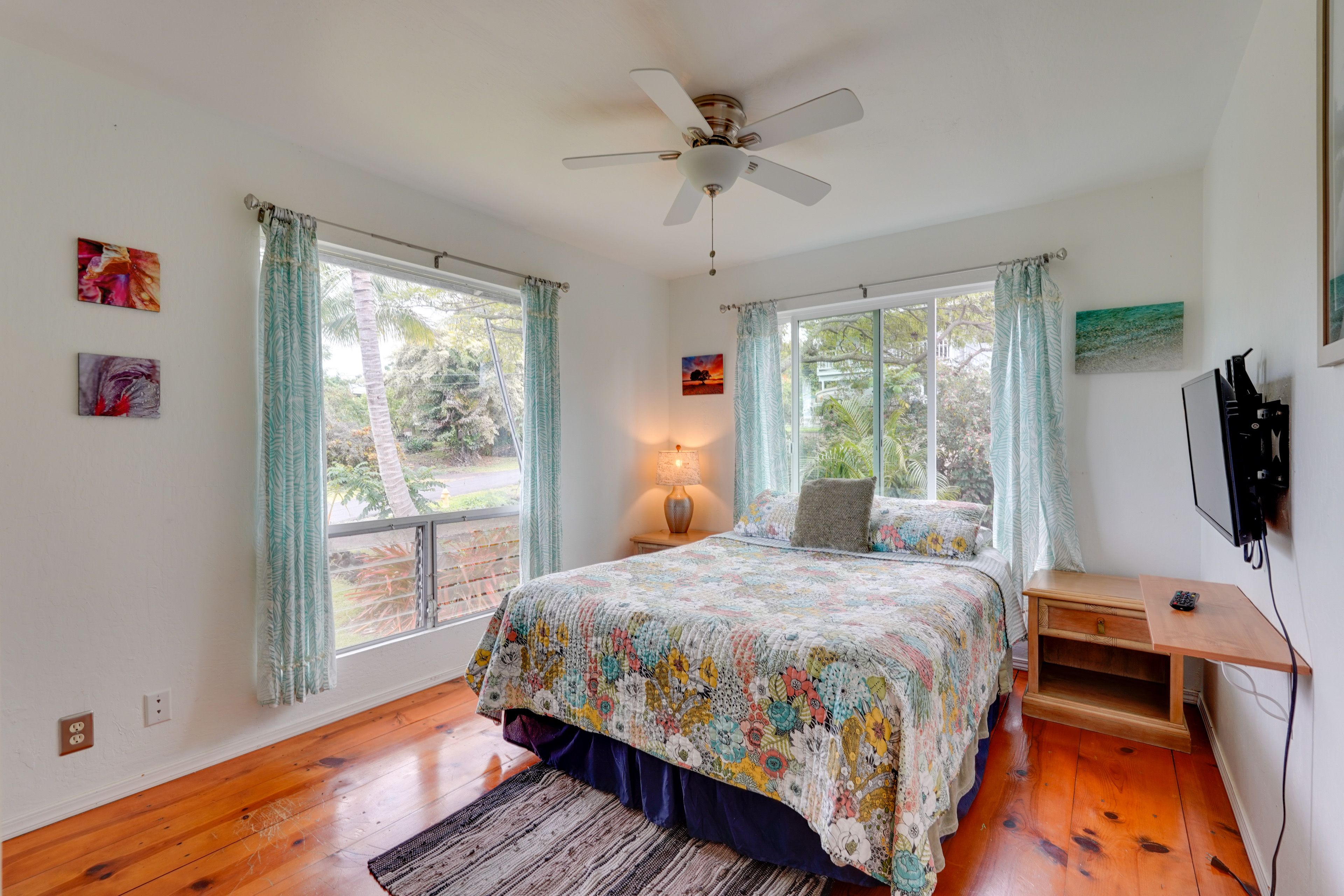 Bedroom 2 | 2 Twin Beds (pushed together)