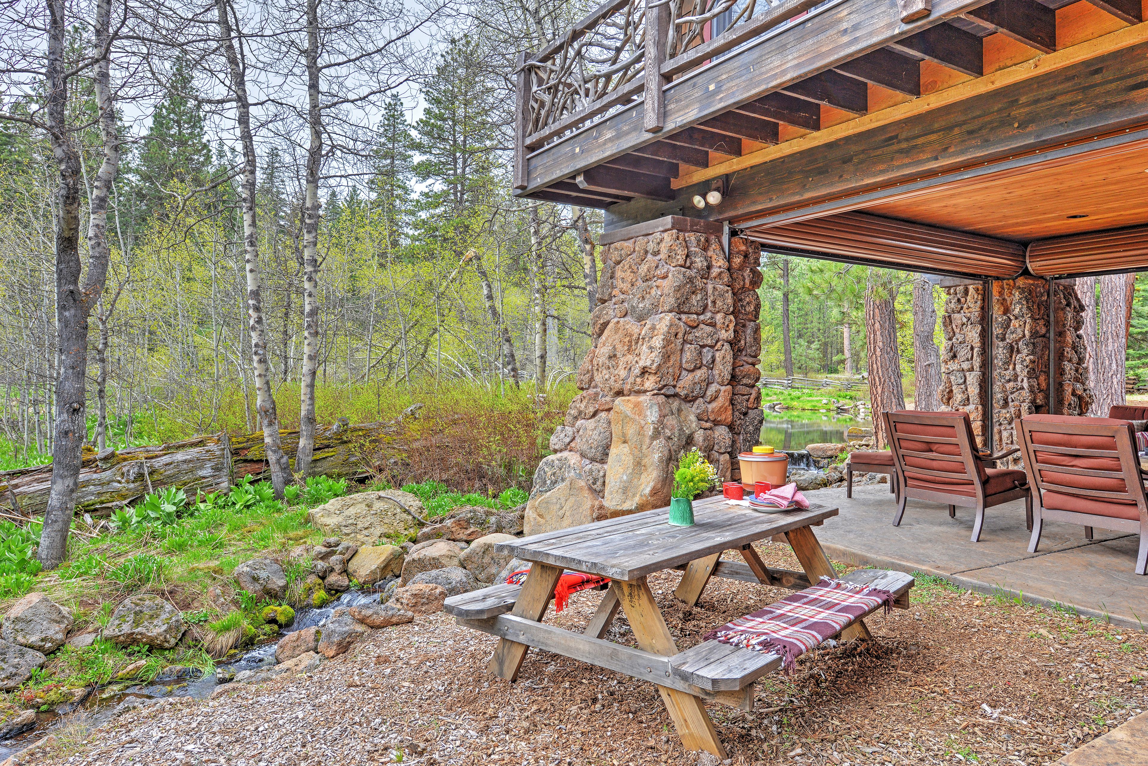 Exterior | Gas Grill | Picnic Area