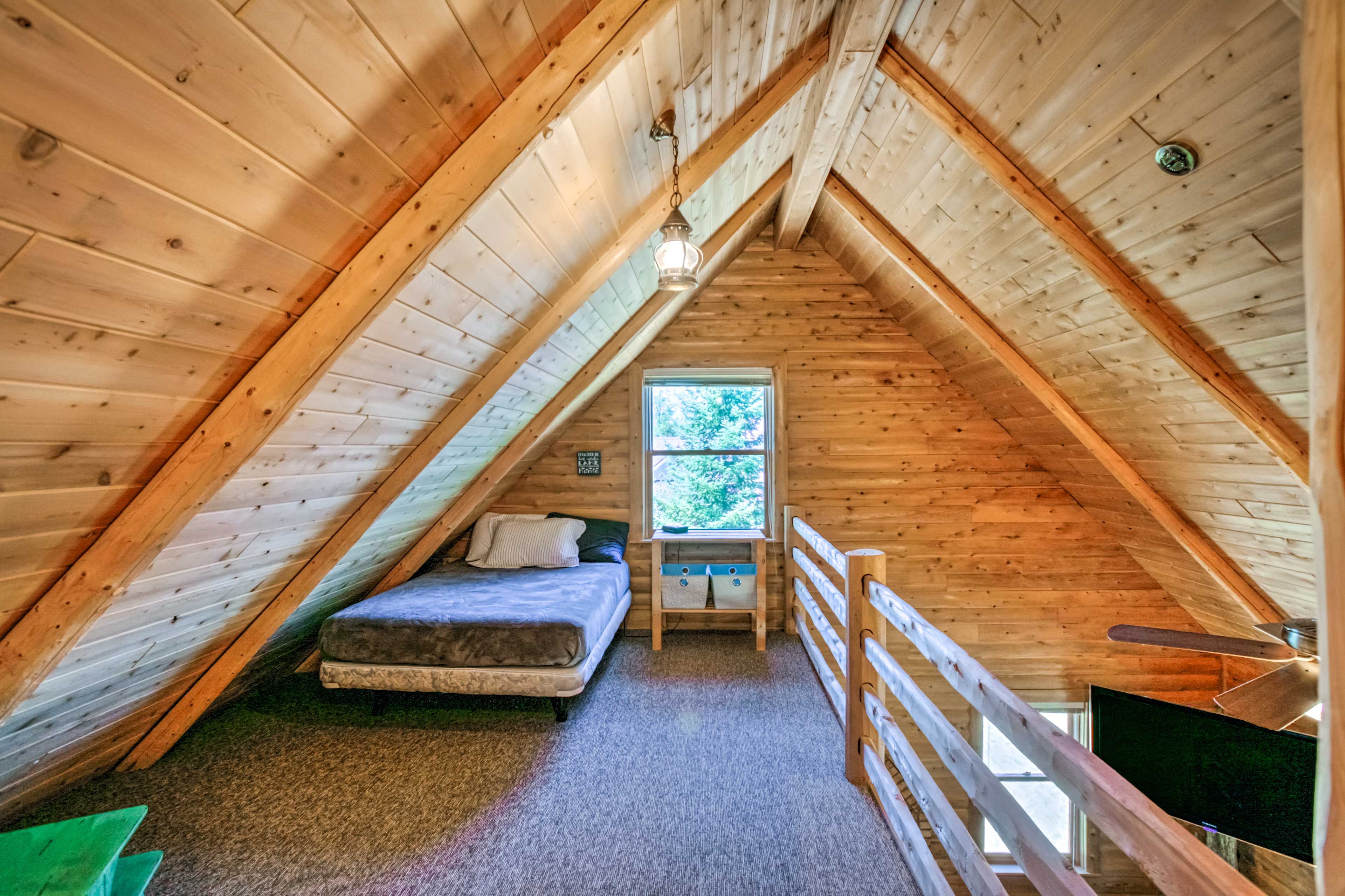 Loft | 2nd Floor | Additional Sleeping | Full Bed
