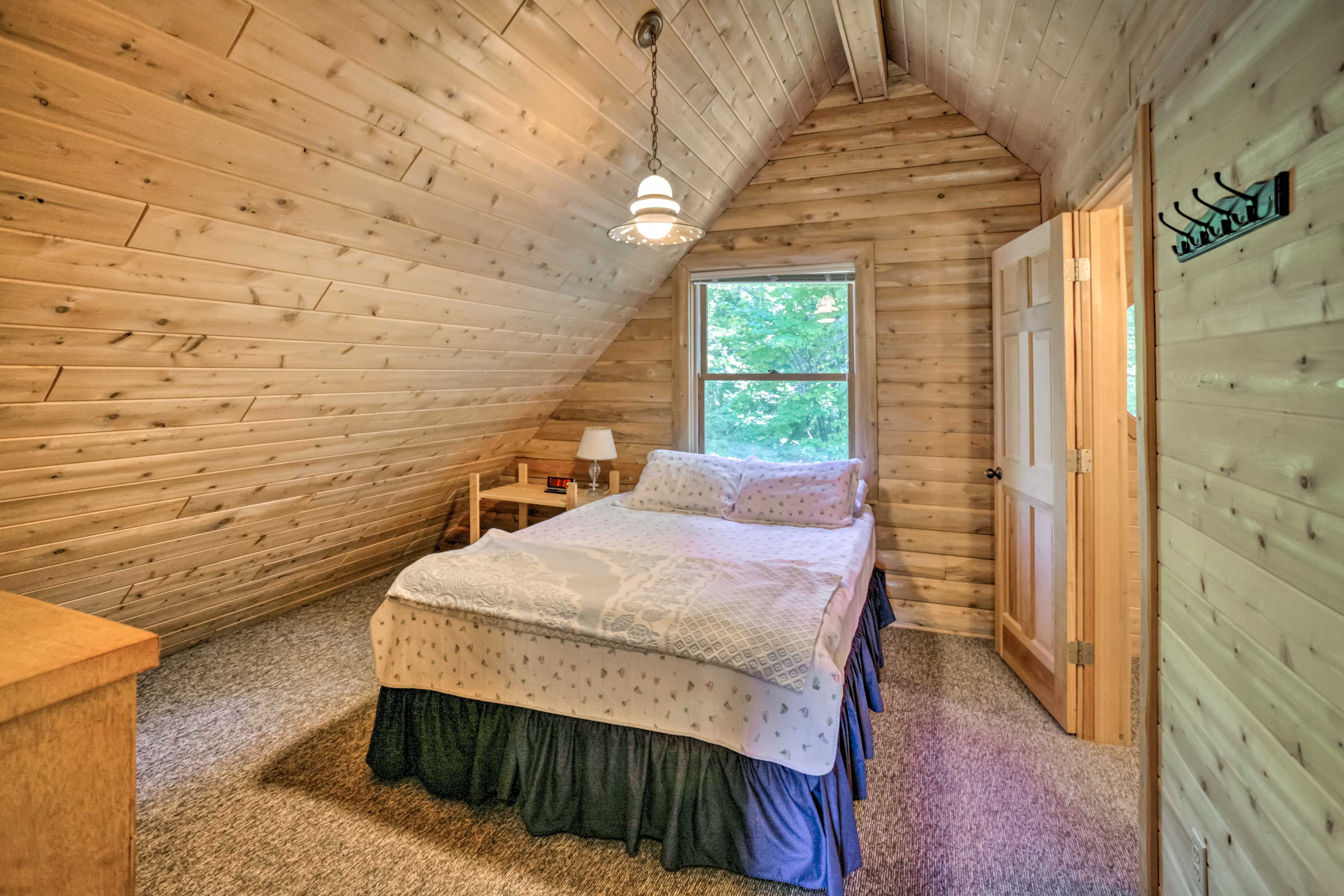 Primary Bedroom | 2nd Floor | New King Bed