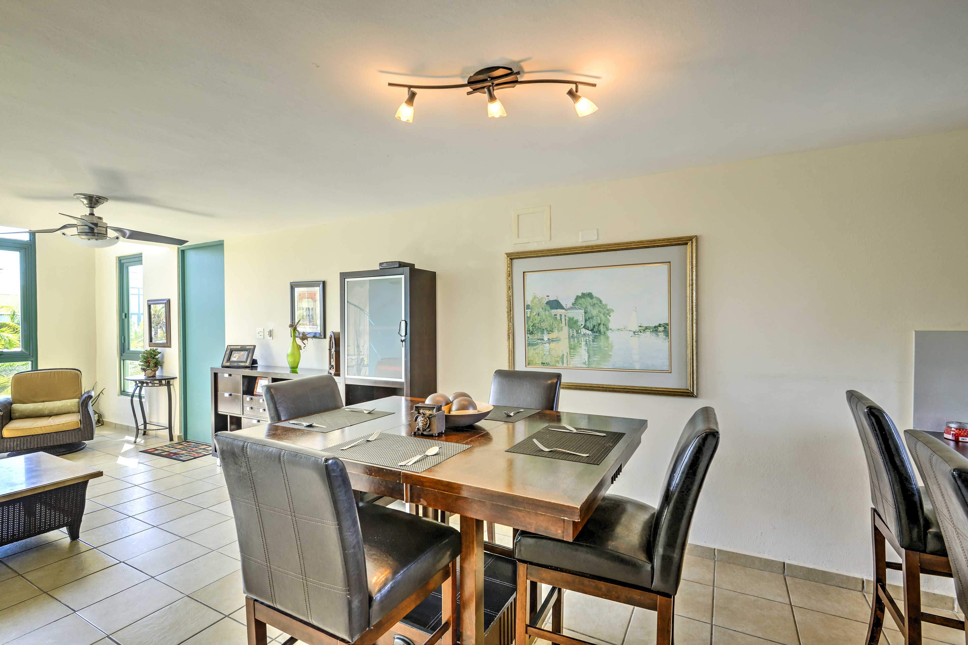 Dining Table | Dishware & Flatware Provided