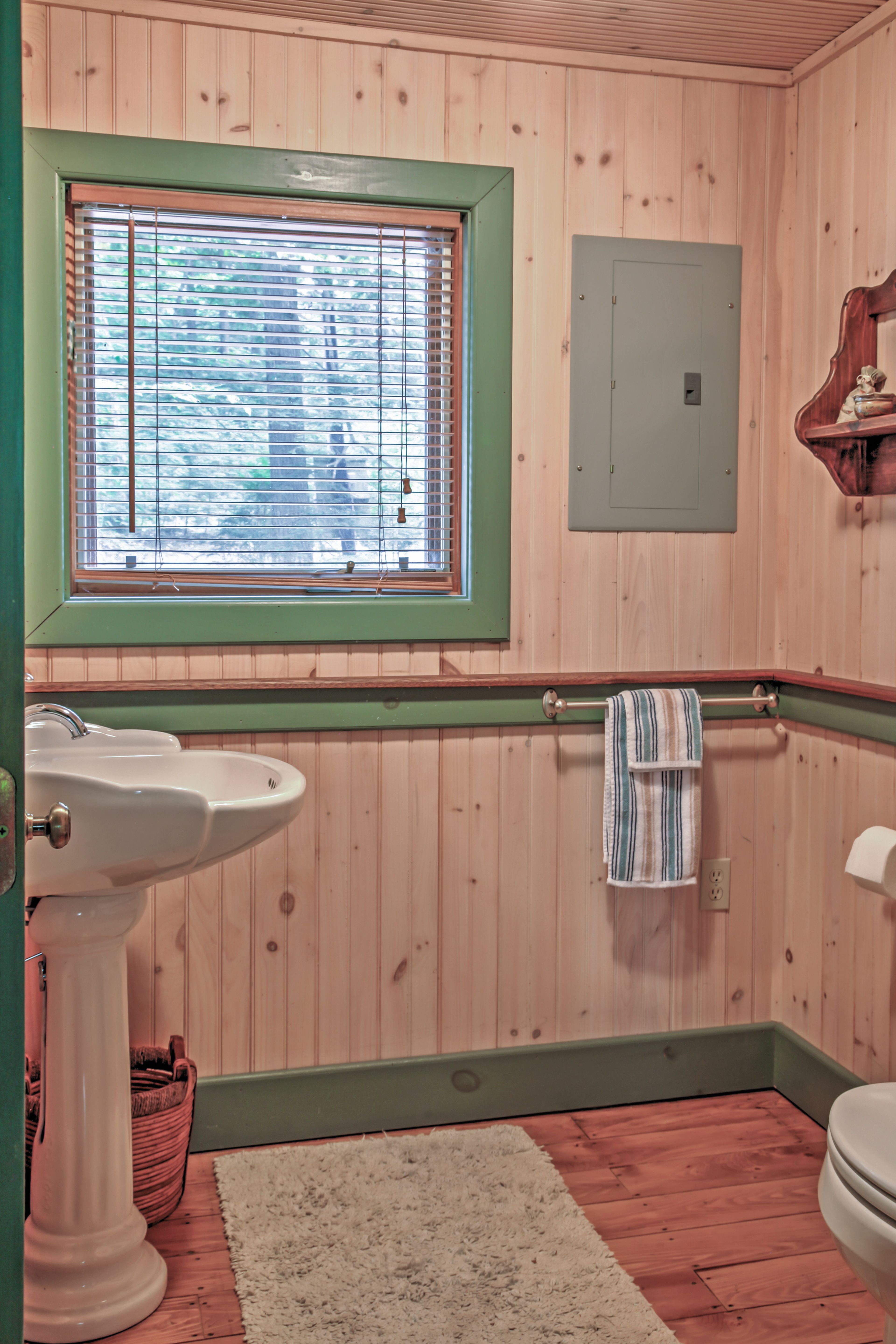 Cabin 2 | Main Floor | Half Bathroom