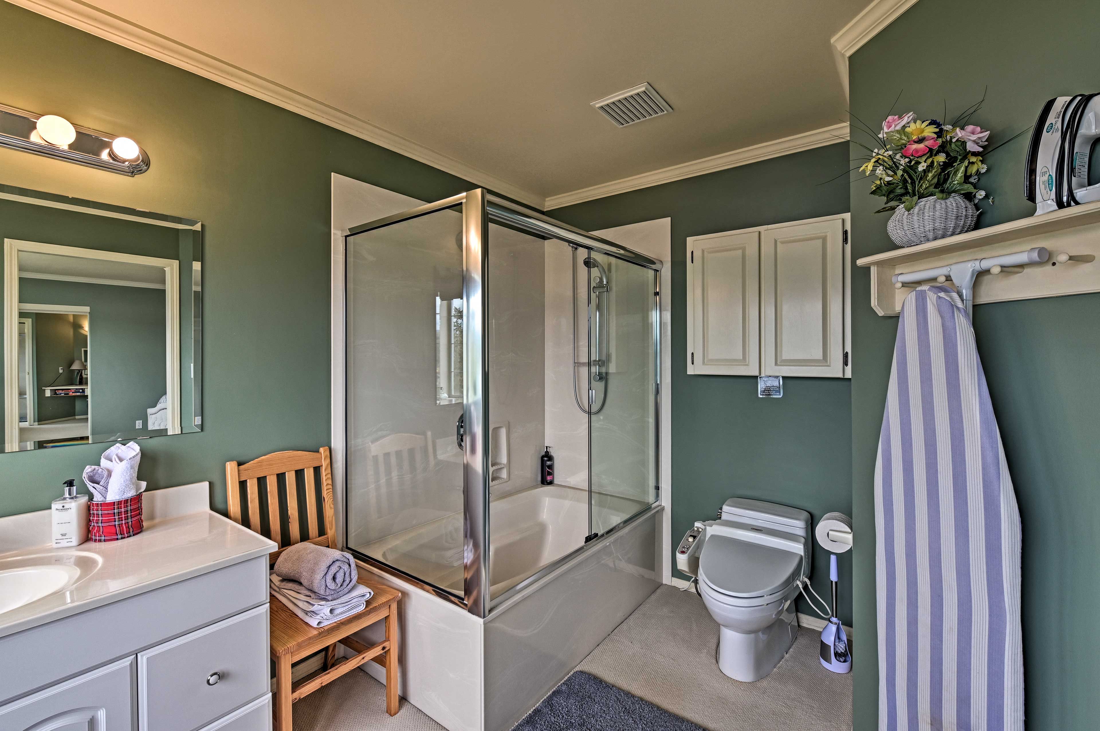 Full En-Suite Bathroom