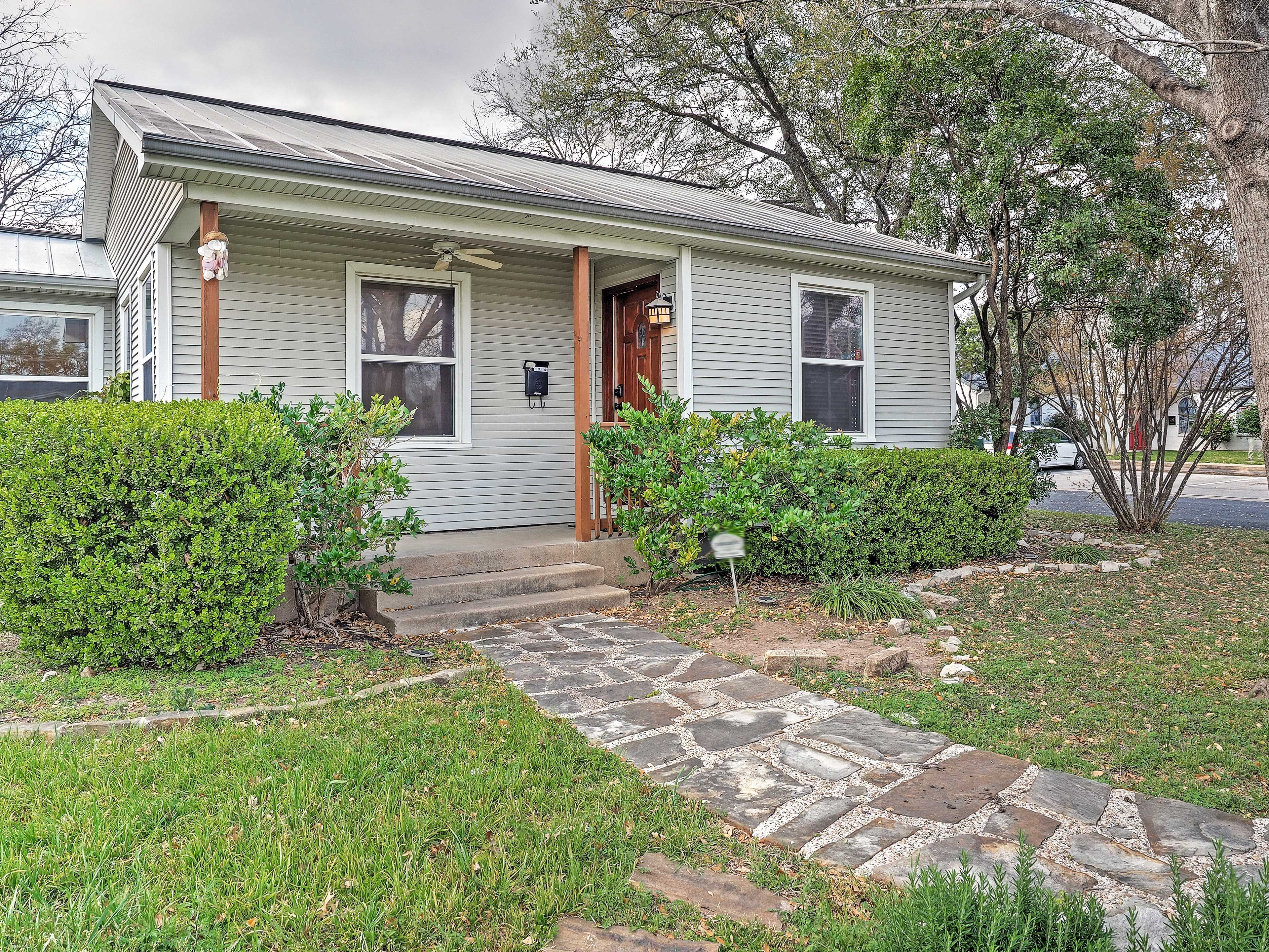 Austin Vacation Rental | 3 BR | 2 BA | 1,500 Sq Ft | 1 Story