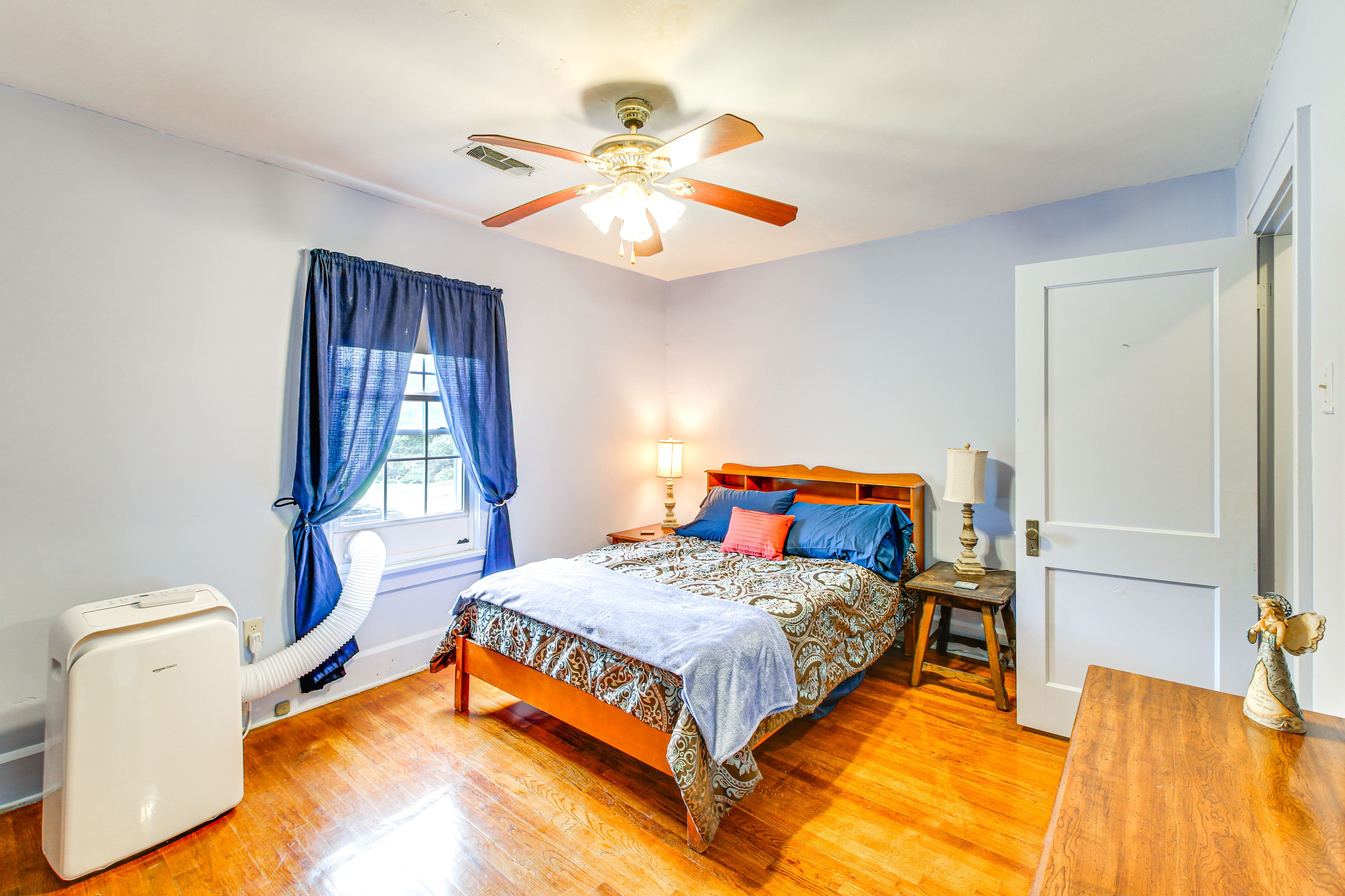 Bedroom 3 | Full Bed | 2nd Floor