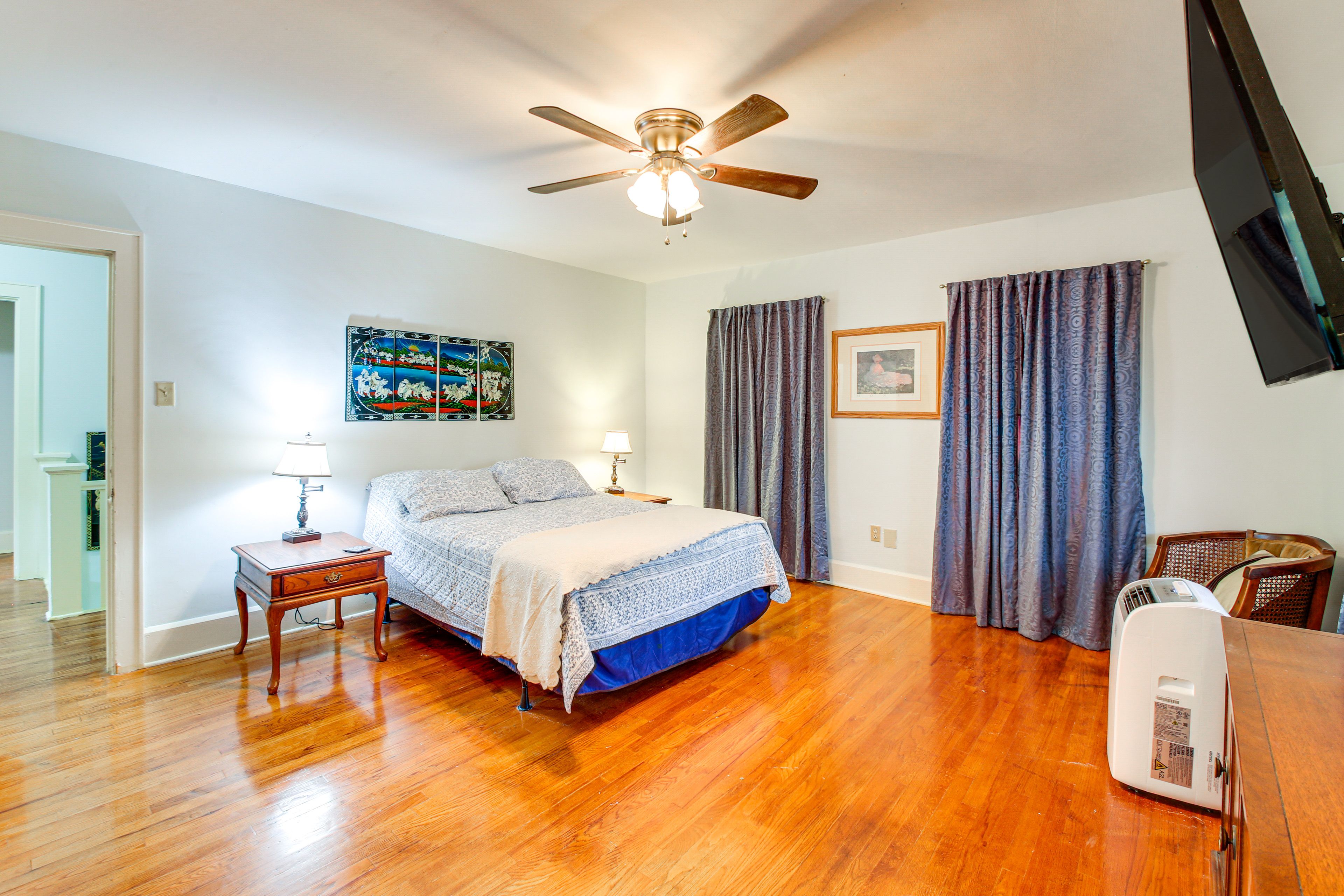 Bedroom 2 | Queen Bed | 2nd Floor