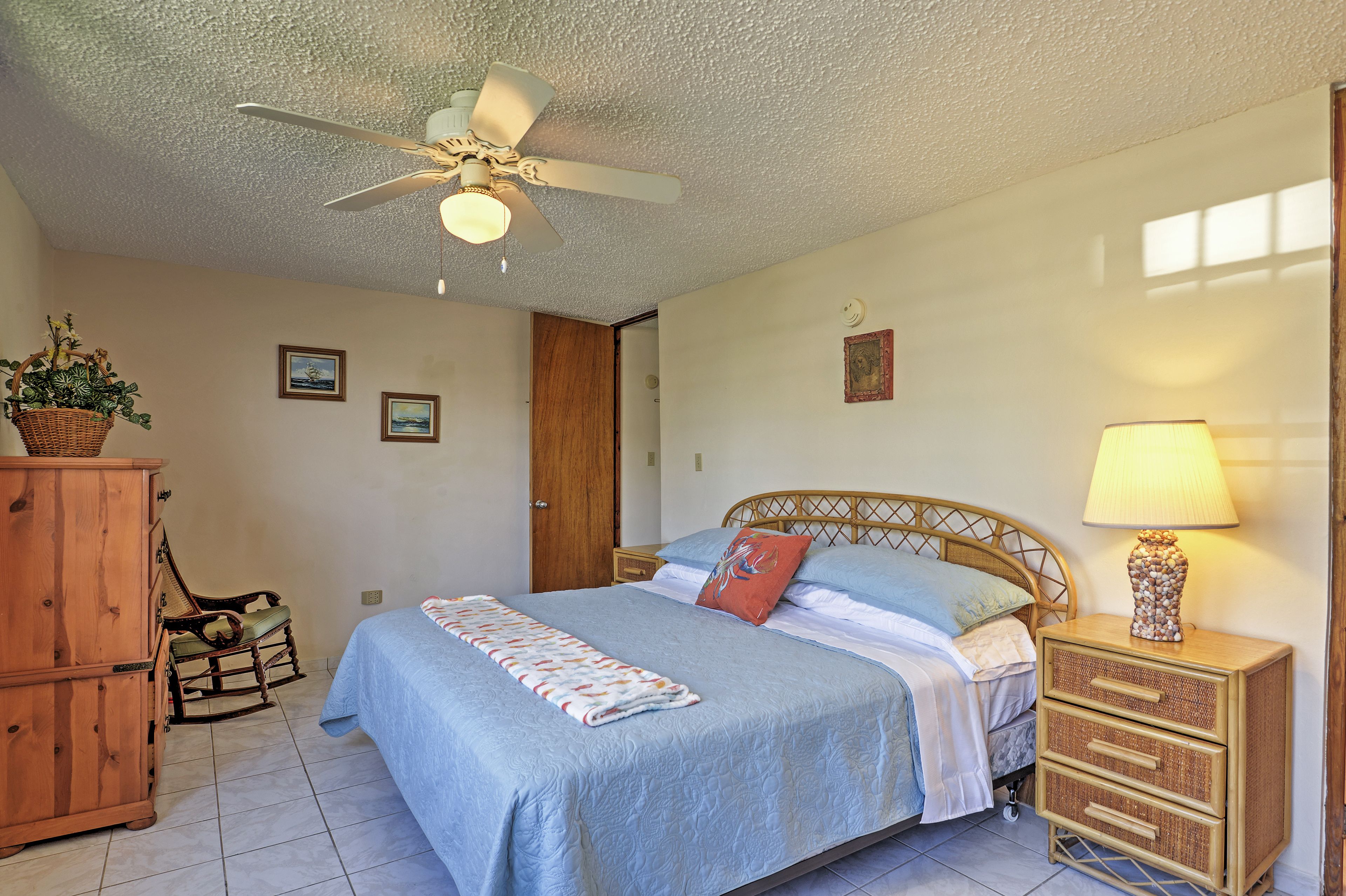 Bedroom 1 | King Bed | Linens Provided