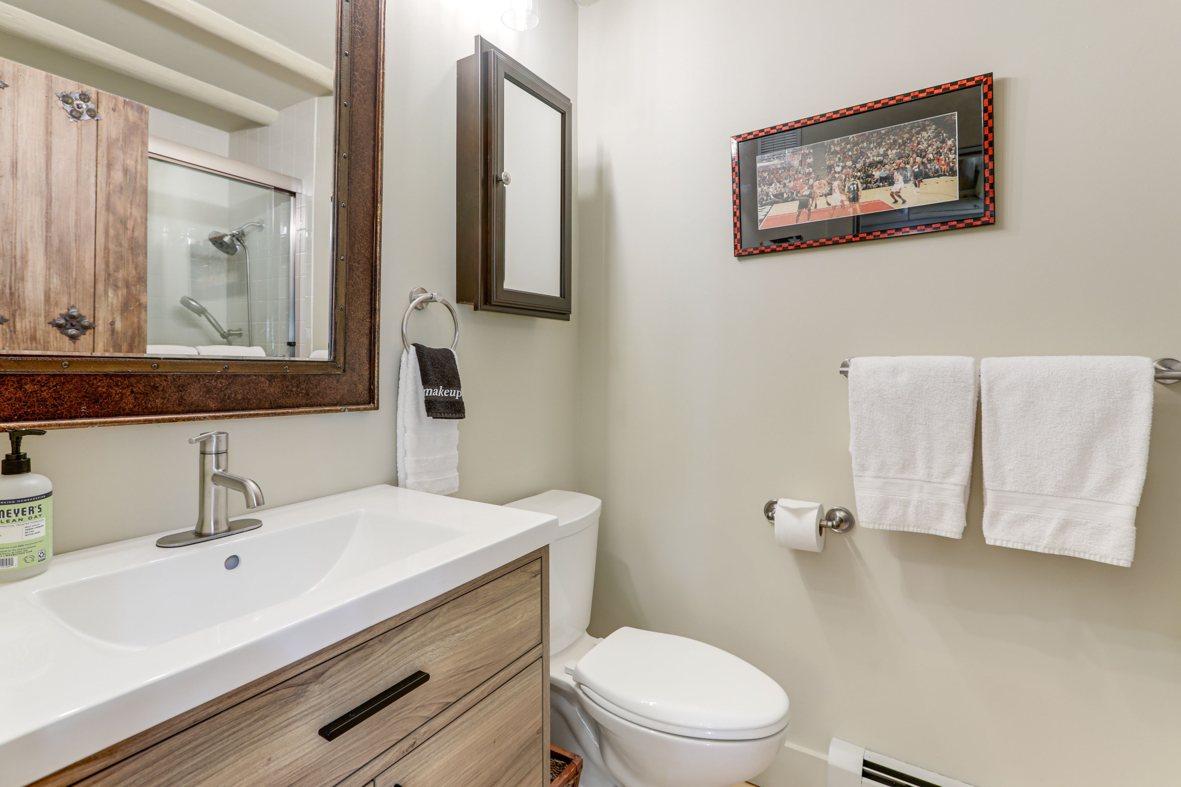 Full Bathroom