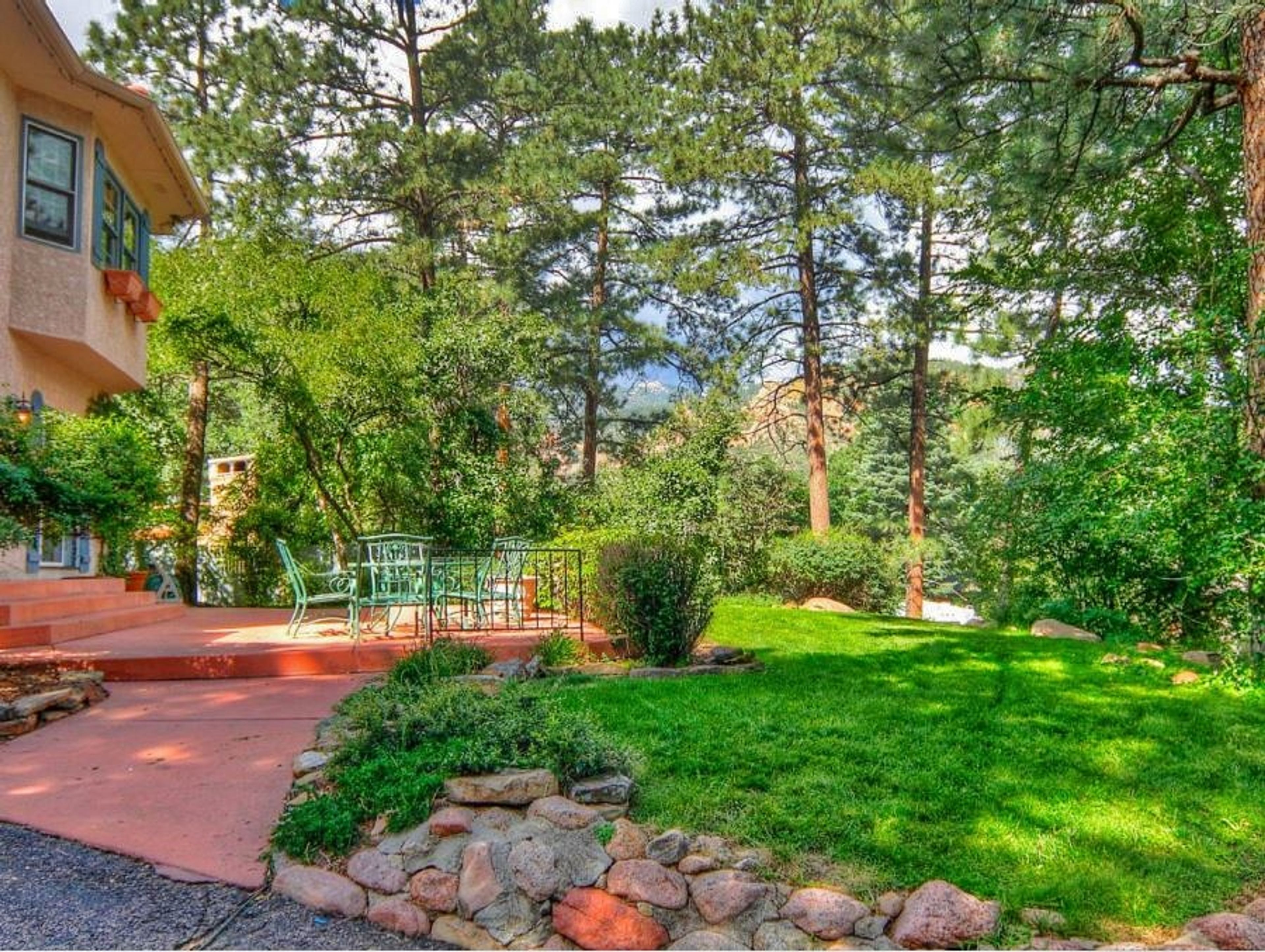 Private Yard | Quiet Surroundings