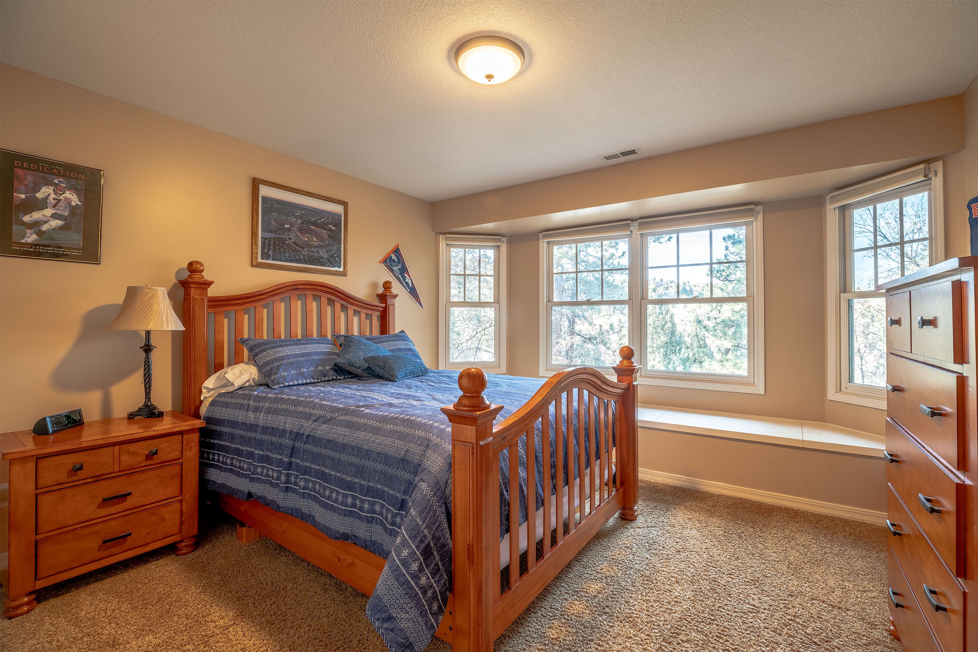 Bedroom 2 | Queen Bed