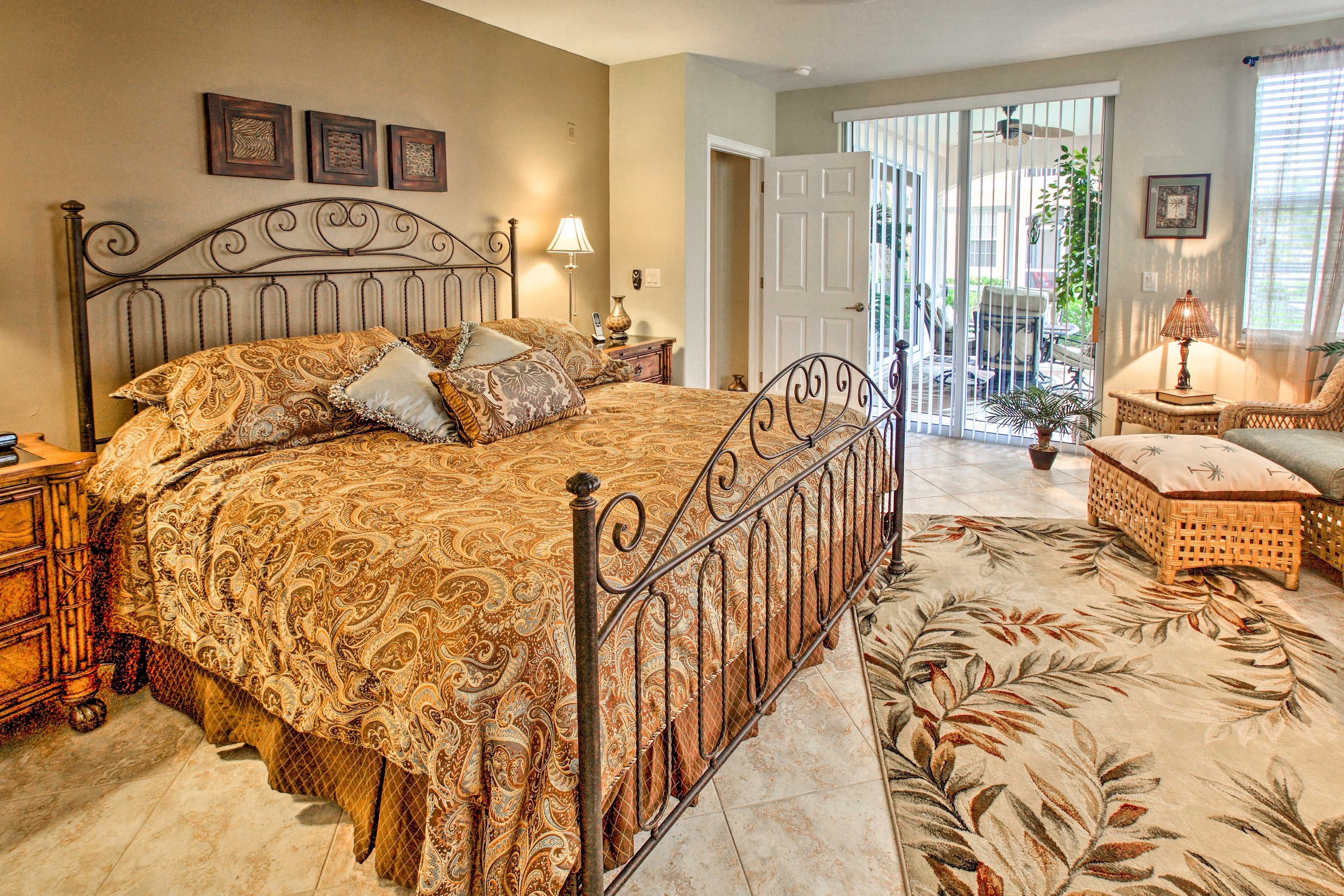 Bedroom 1 | King Bed | Linens Provided