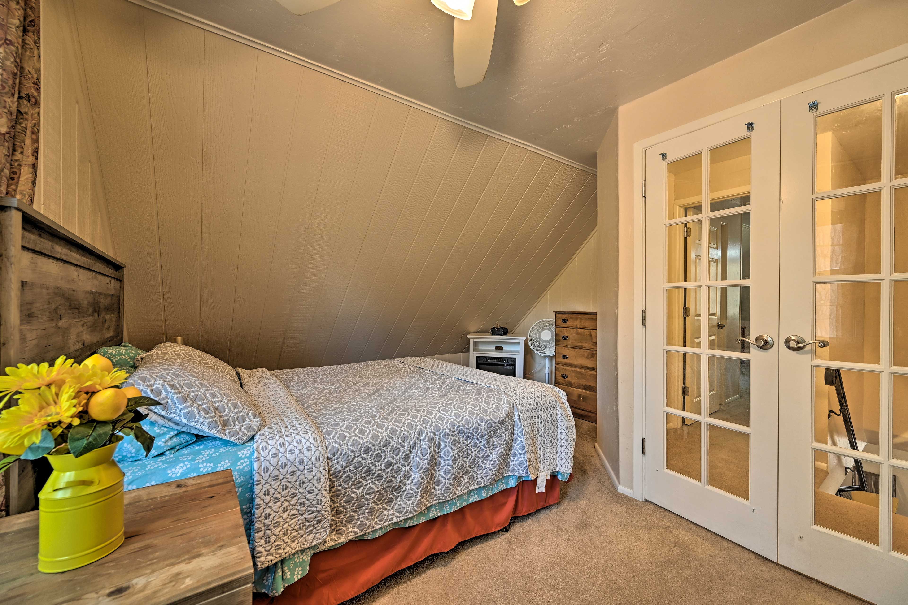 Bedroom 3 | Queen Bed | Futon | Linens Provided