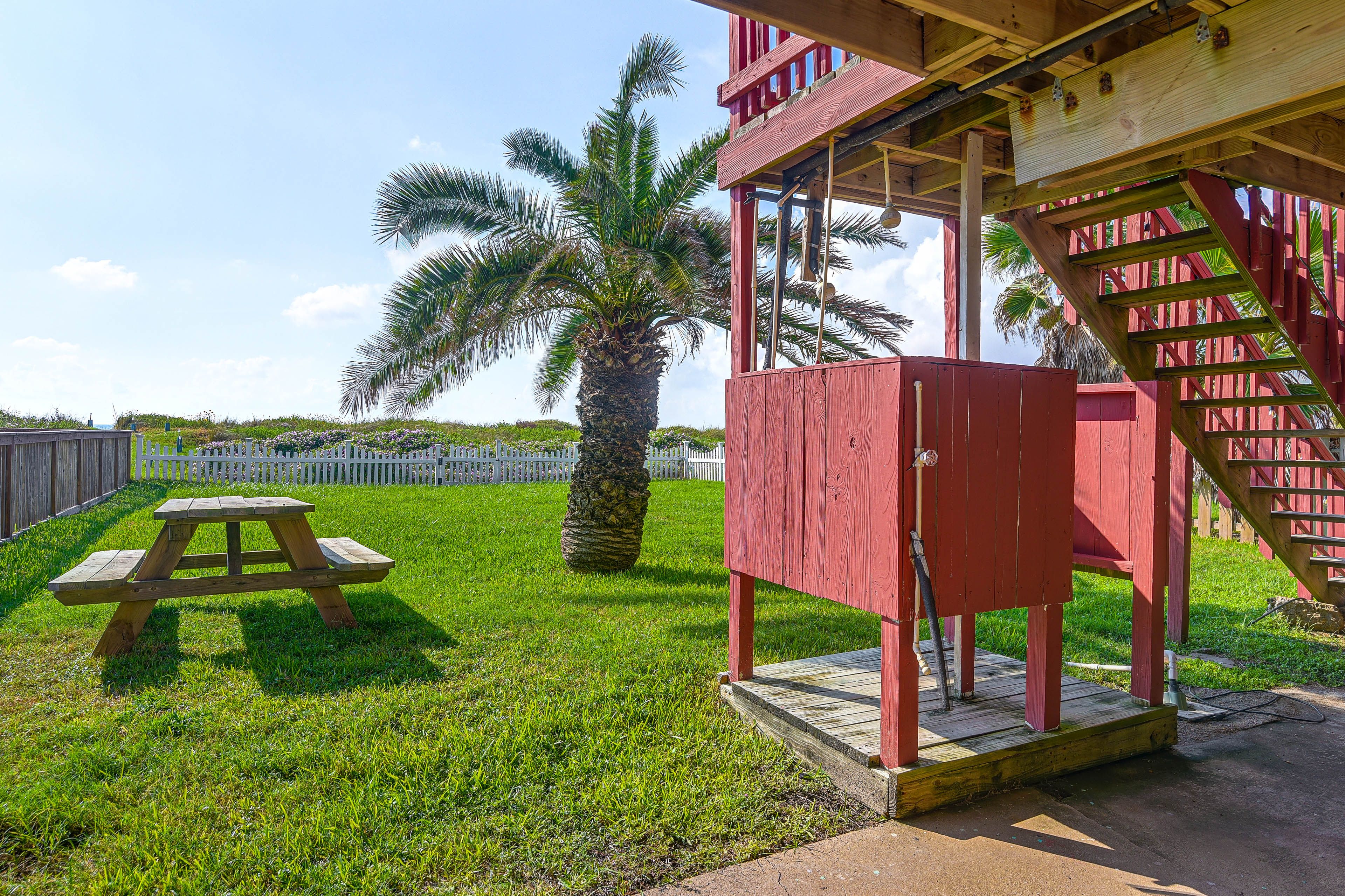 Private Yard | Gulf Views
