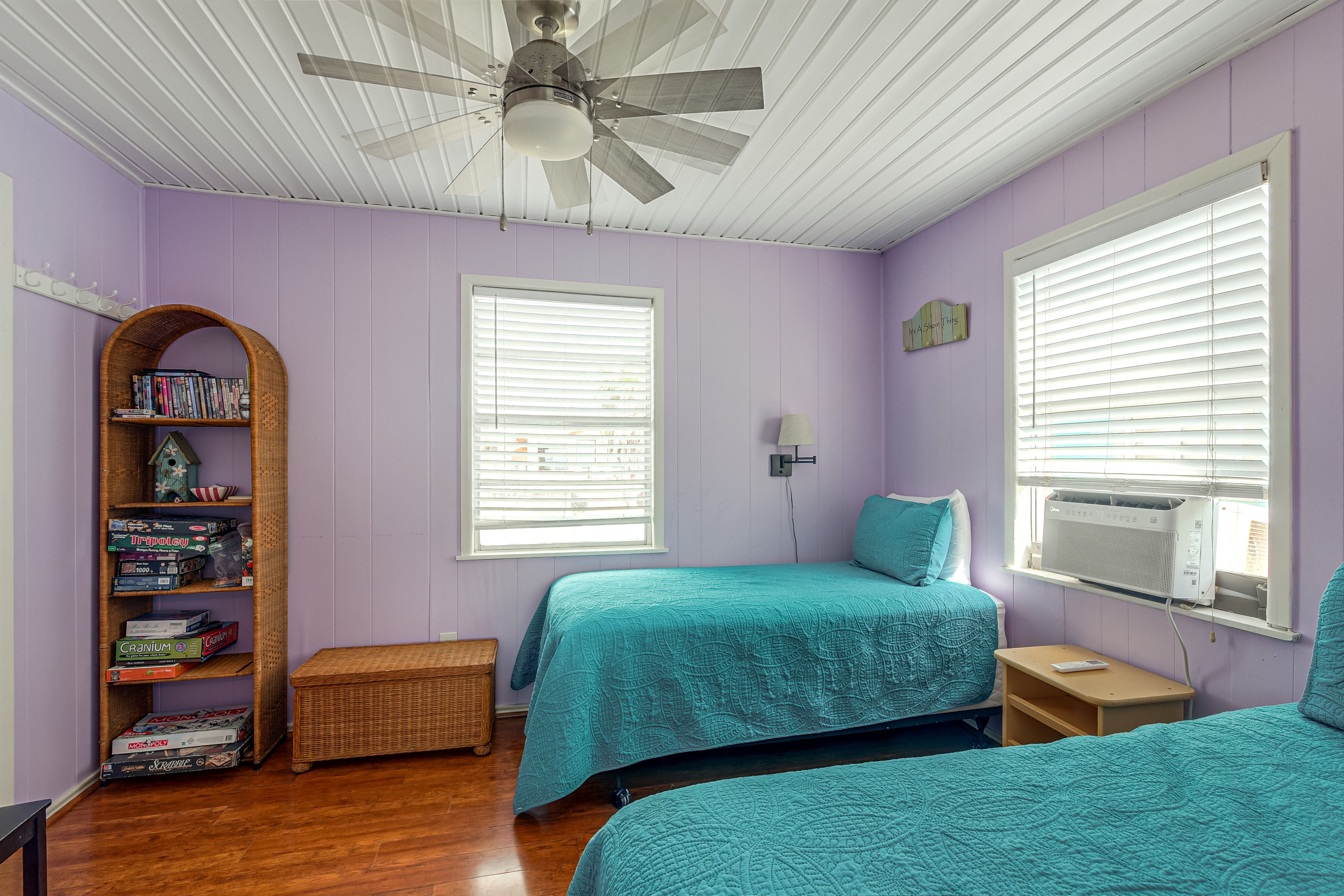 Bedroom 2 | 2 Twin Beds