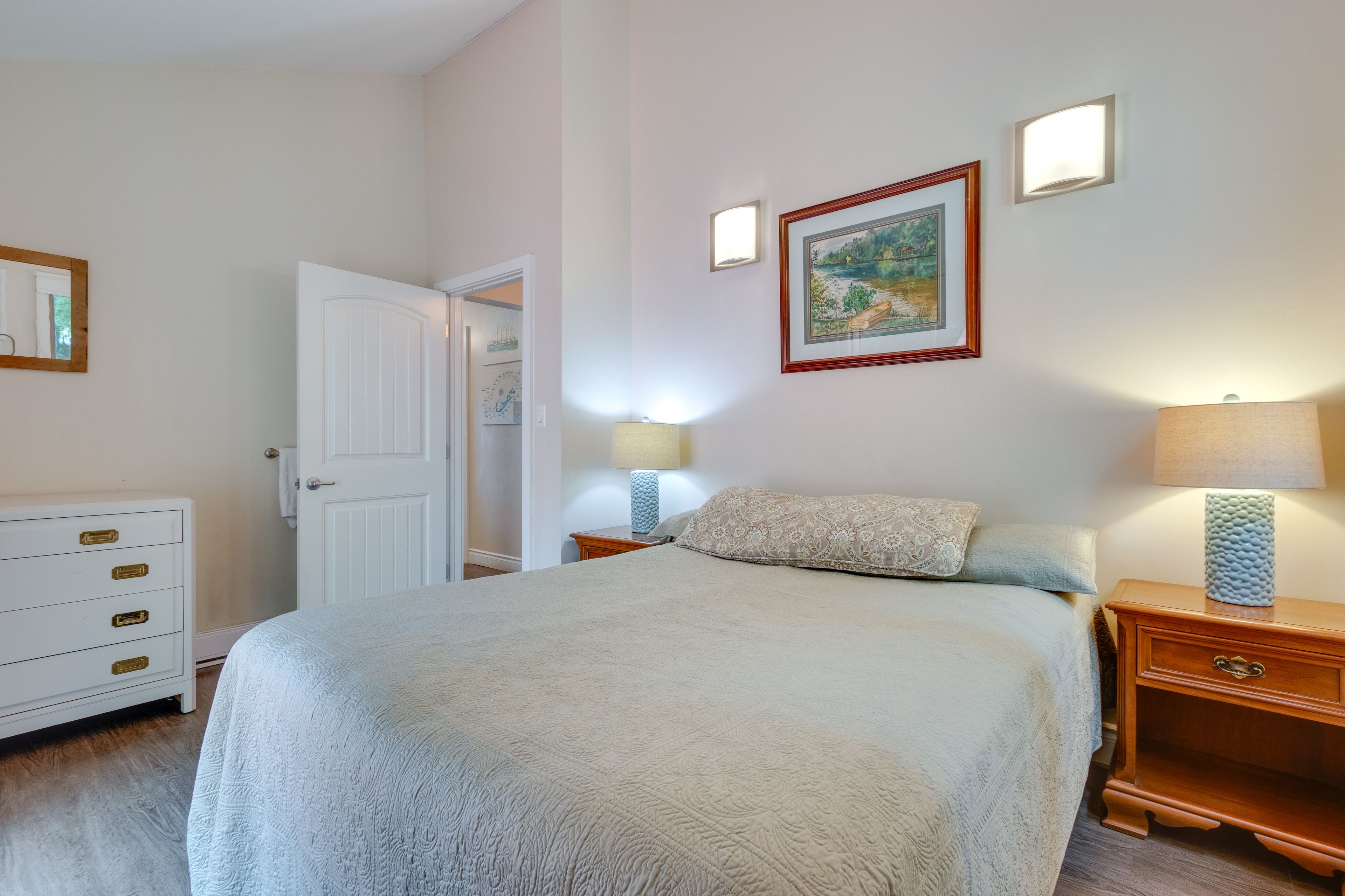Bedroom 1 | Full Bed | Linens Provided