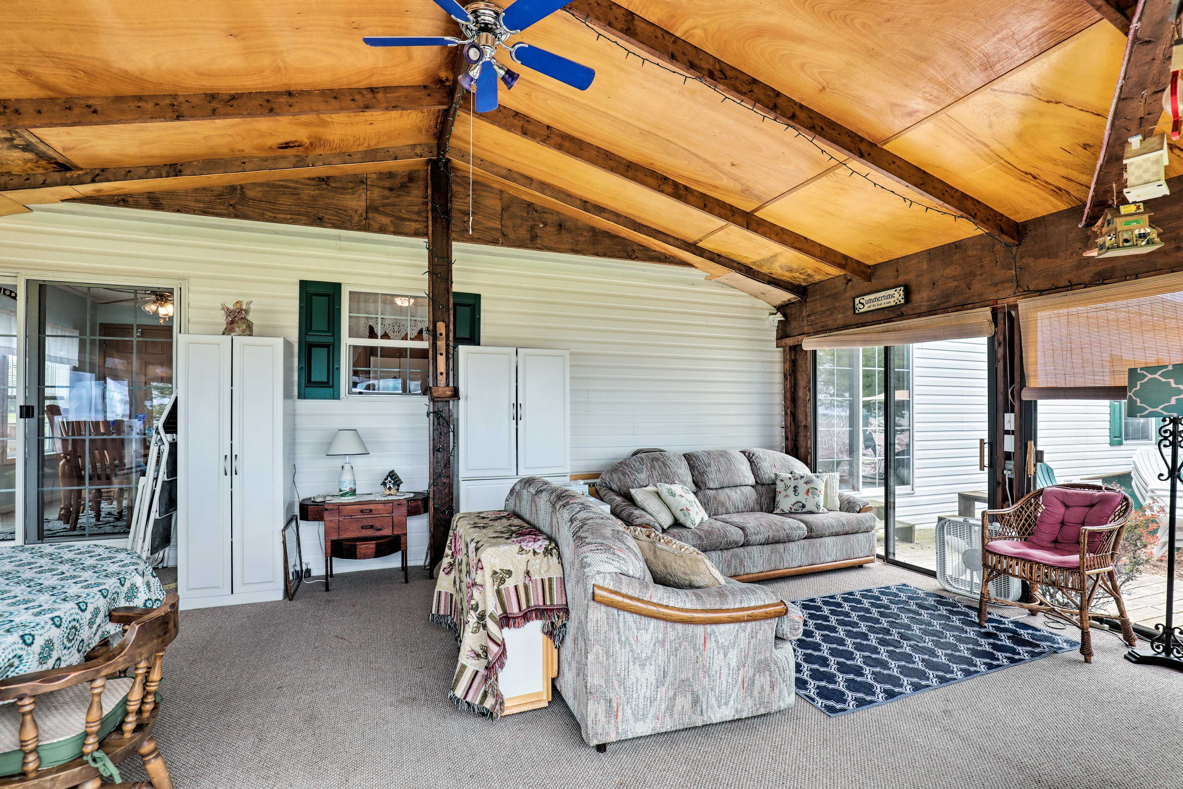 Screened-In Patio