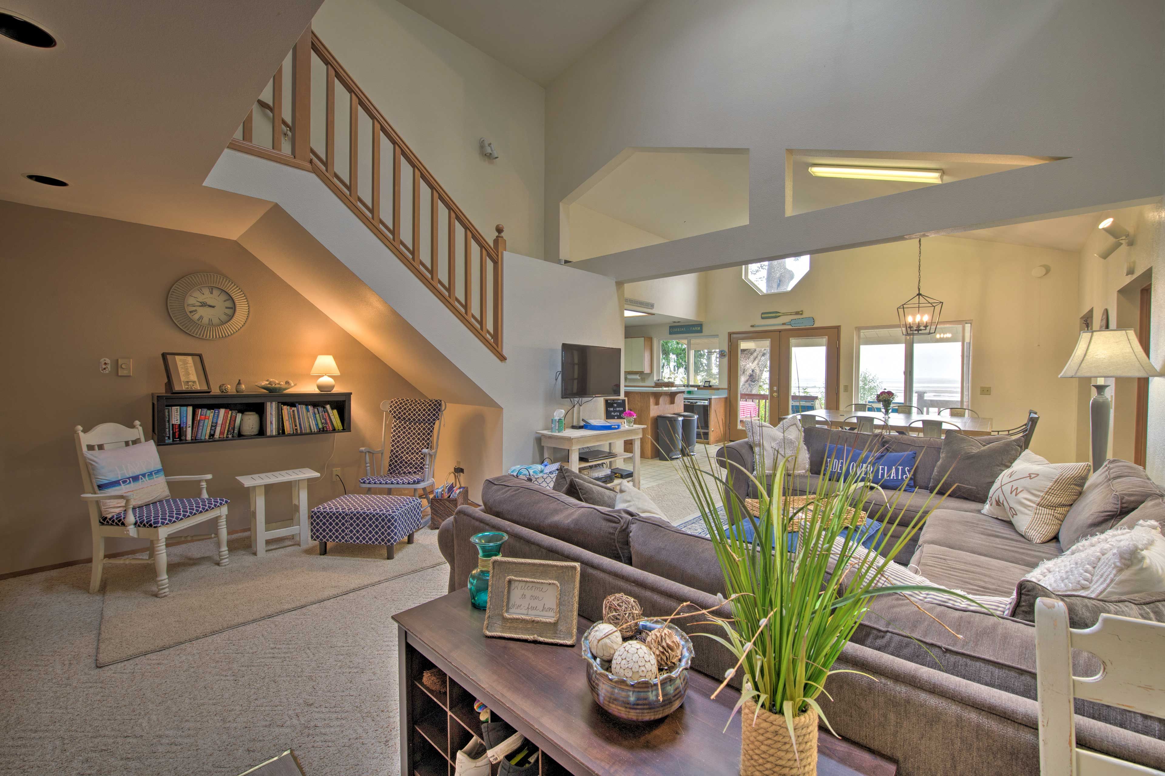 Living Room | Cable TV
