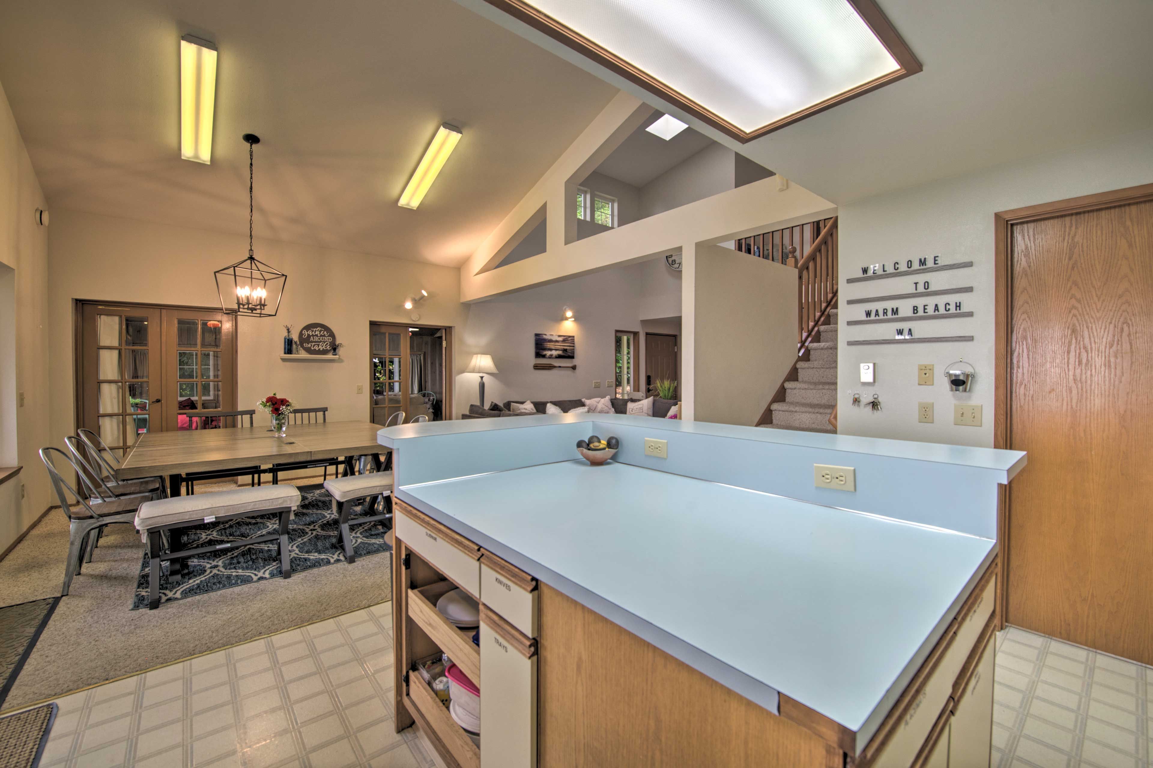 Kitchen | Dishware/Flatware