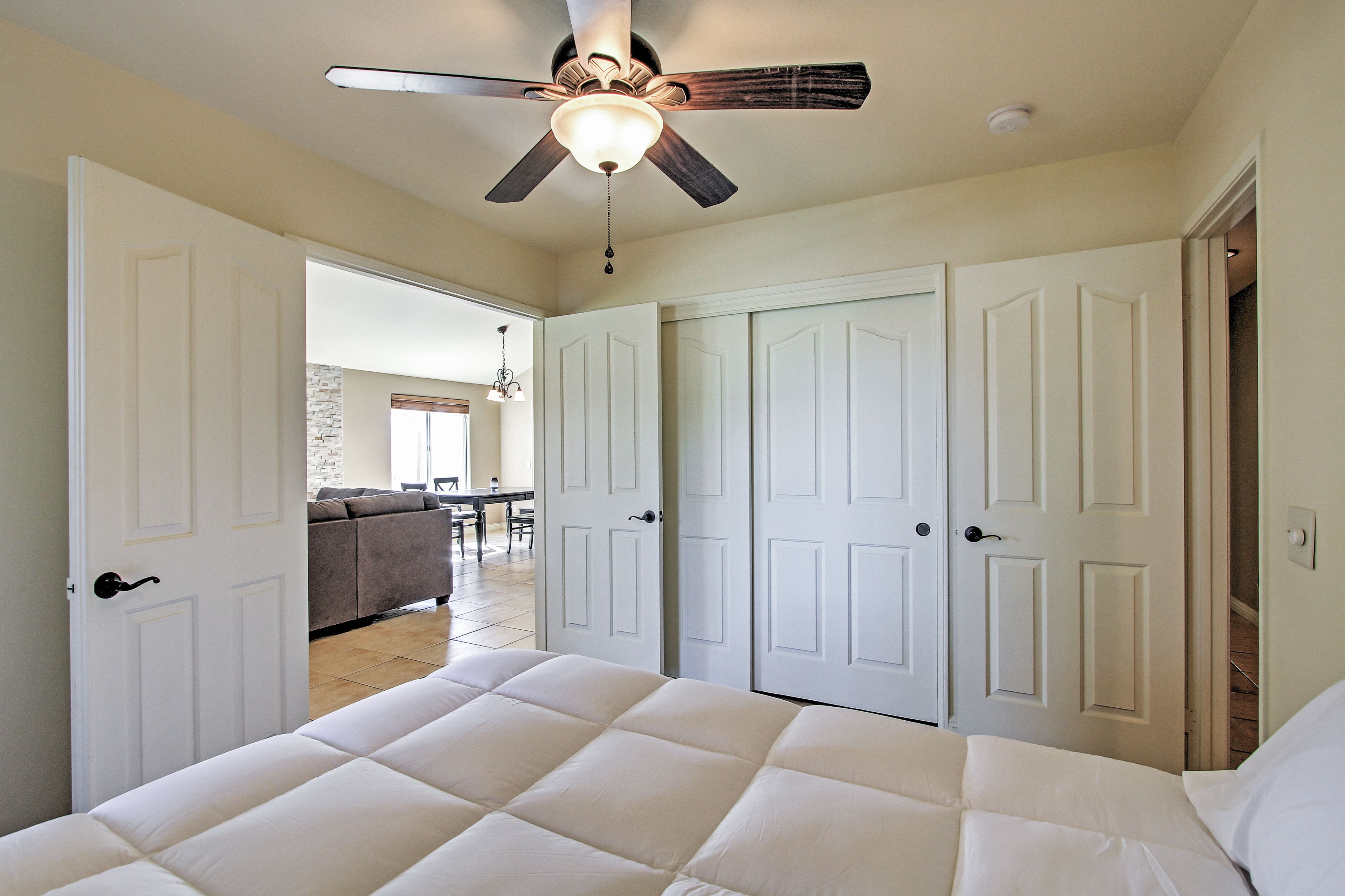 Bedroom 3 | Queen Bed