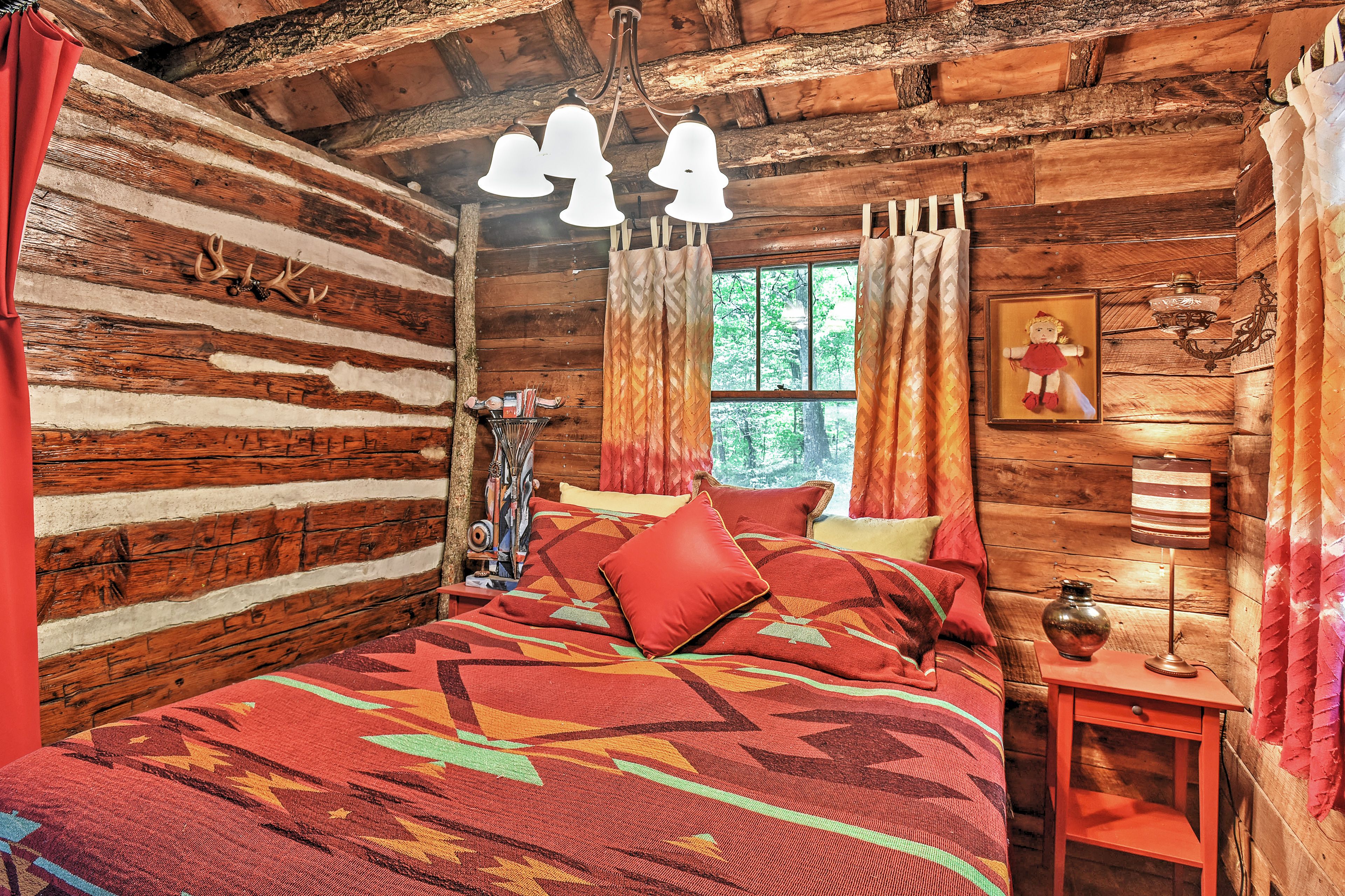Bedroom | Linens Provided