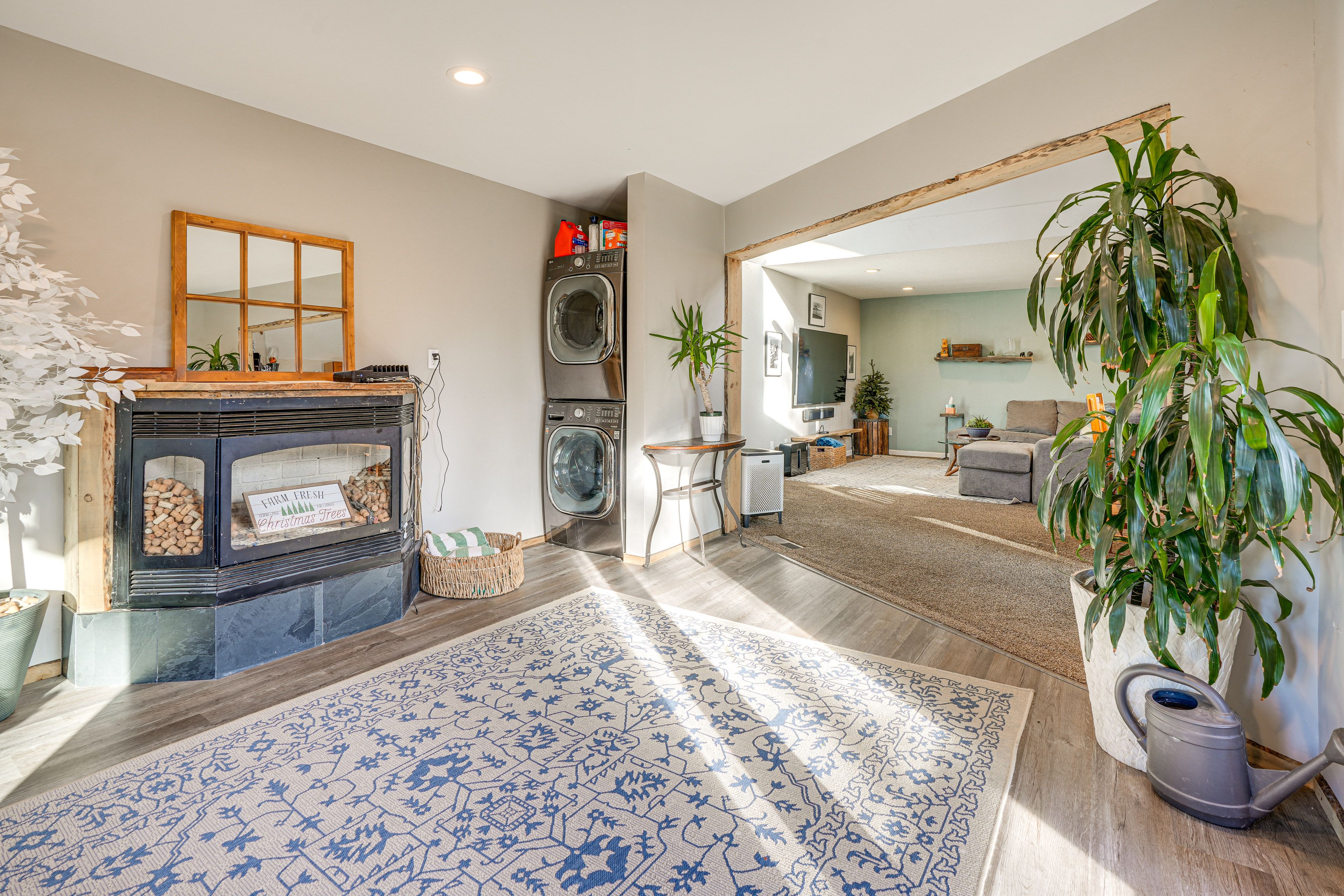 Sitting Area | 1st Floor