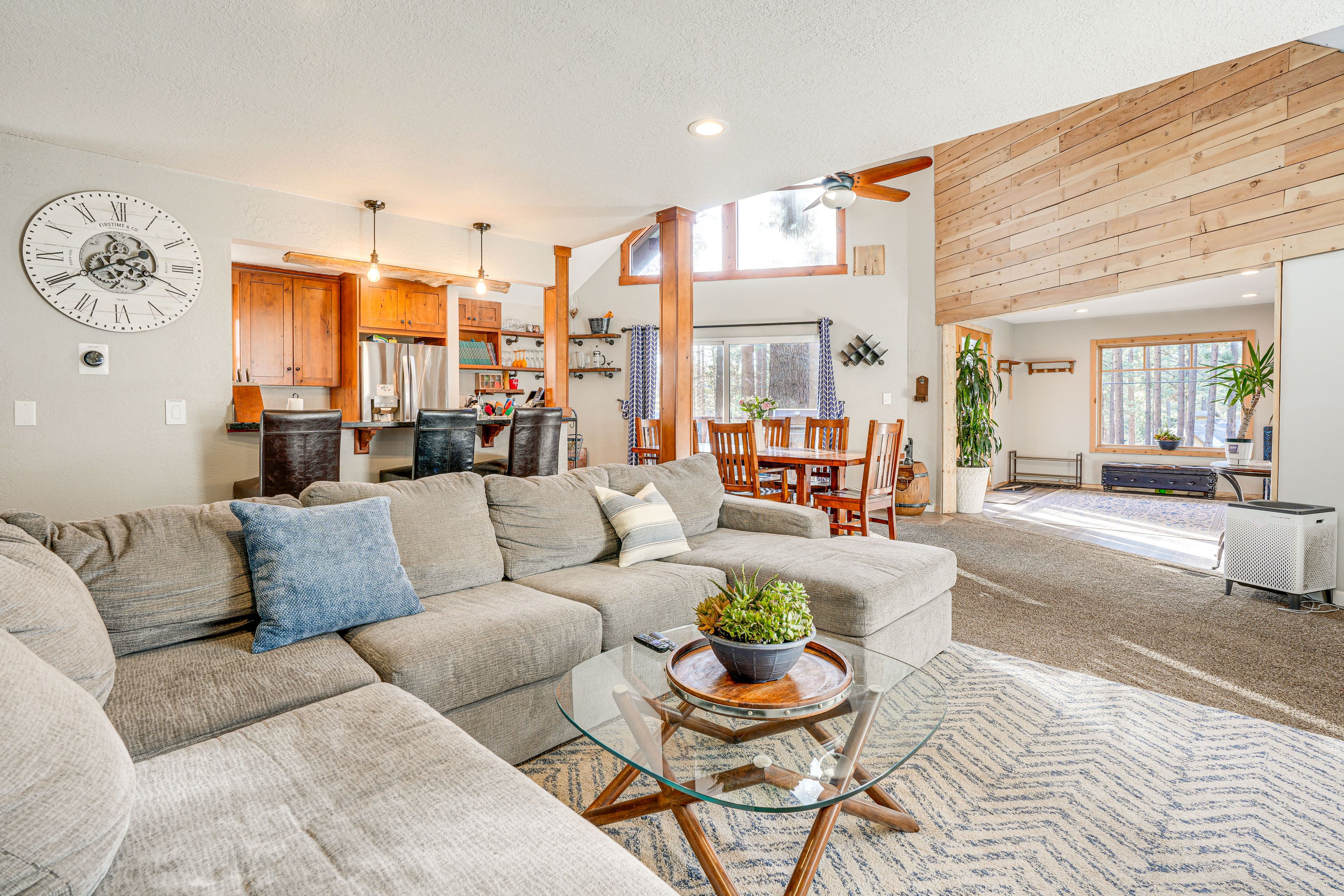 Living Room | Free WiFi | Smart TV w/ Roku | 1st Floor